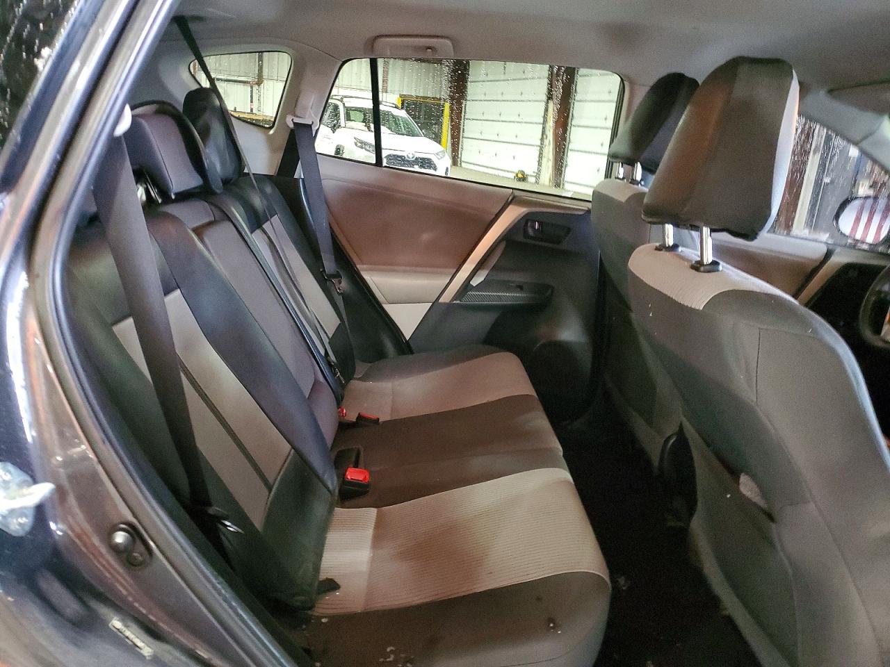 2013 Toyota Rav4 Le Gray vin: 2T3BFREV6DW053075