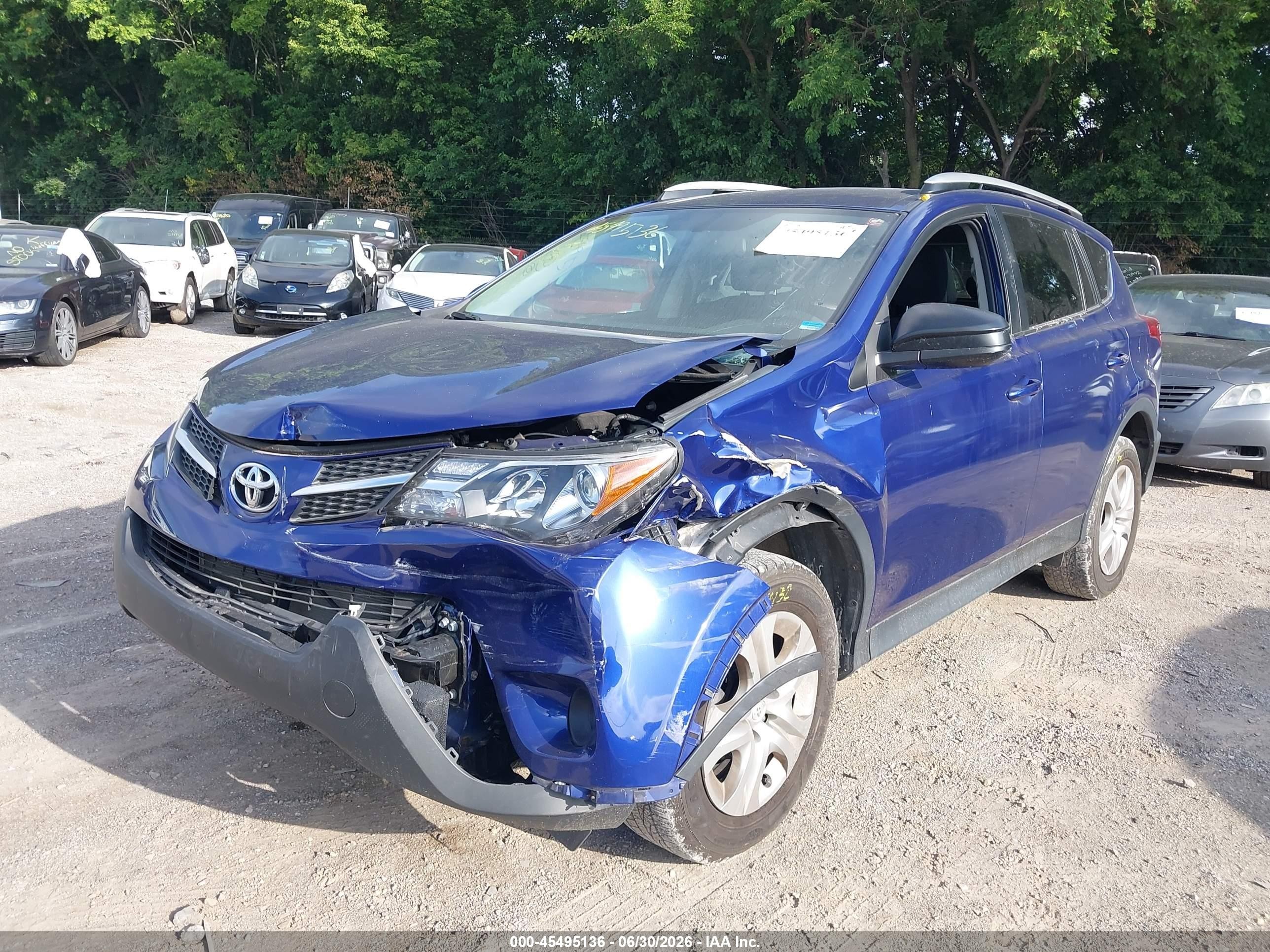 2014 Toyota Rav4 Le Blue vin: 2T3BFREV6EW219046