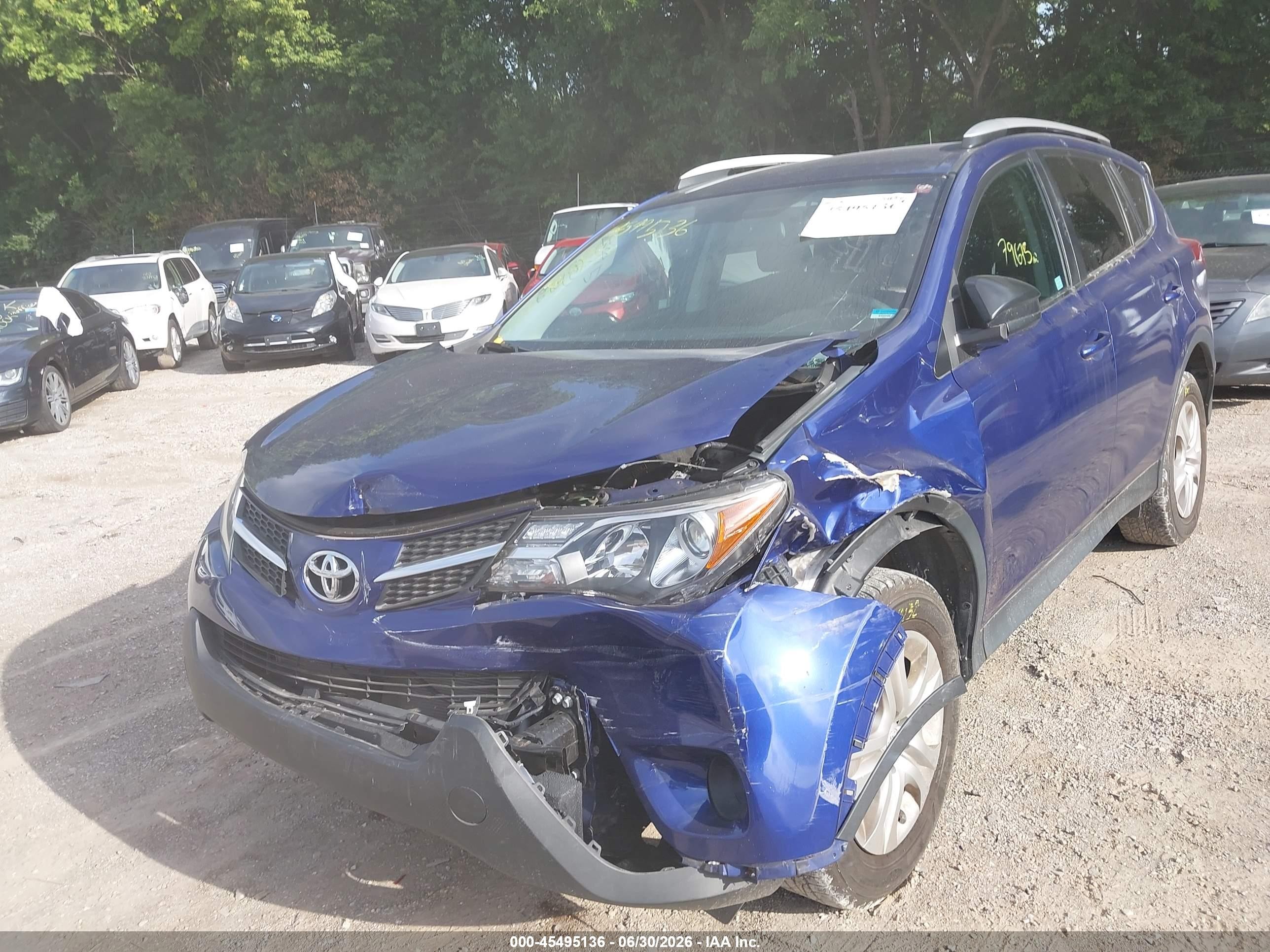 2014 Toyota Rav4 Le Blue vin: 2T3BFREV6EW219046
