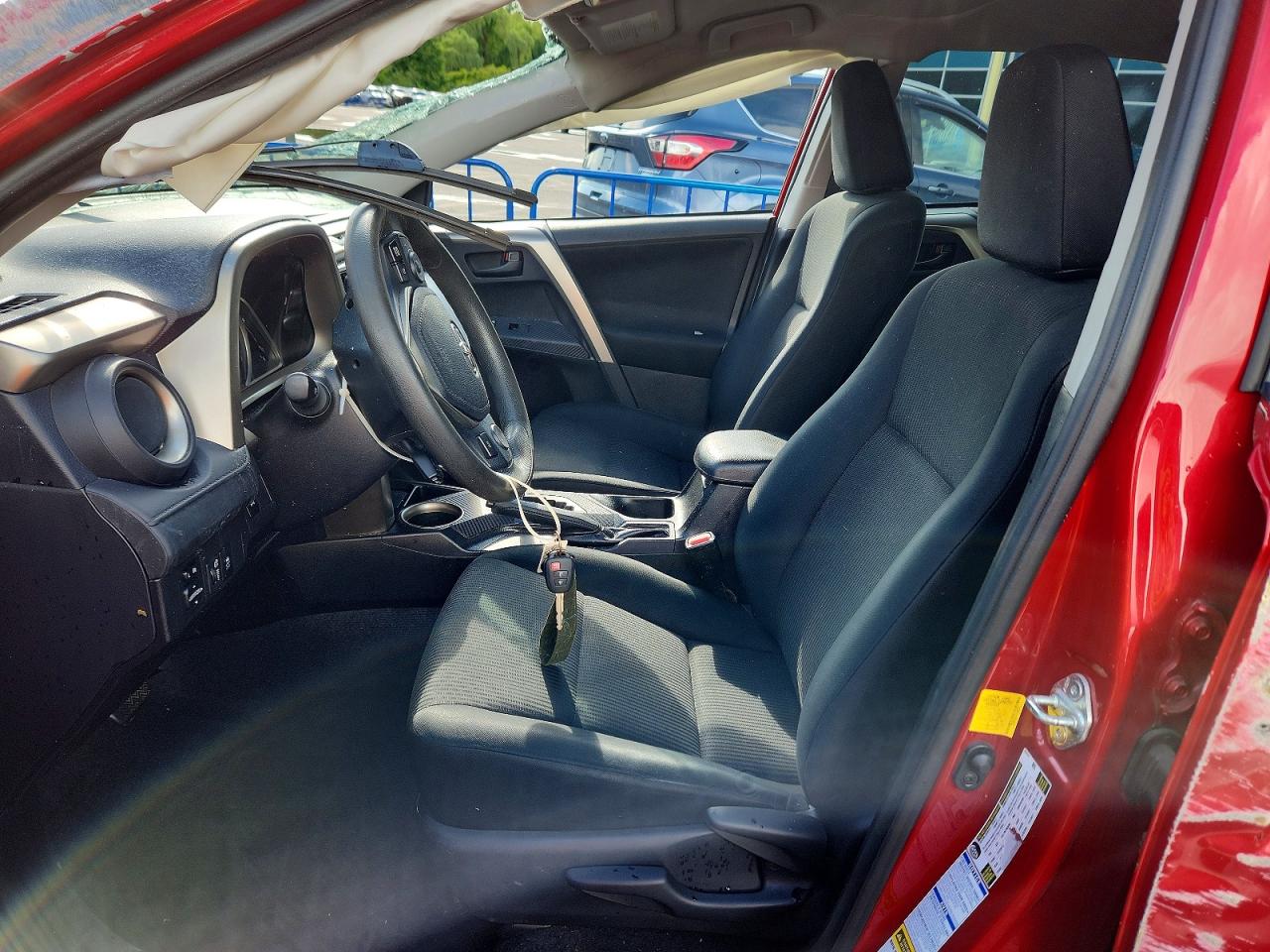 2015 Toyota Rav4 Le Red vin: 2T3BFREV6FW245874