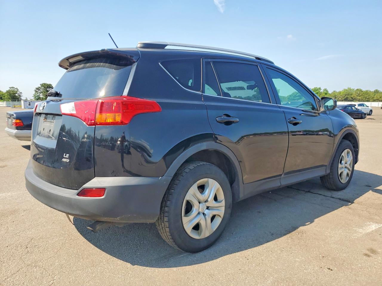 2015 Toyota Rav4 Le Черный vin: 2T3BFREV6FW251304