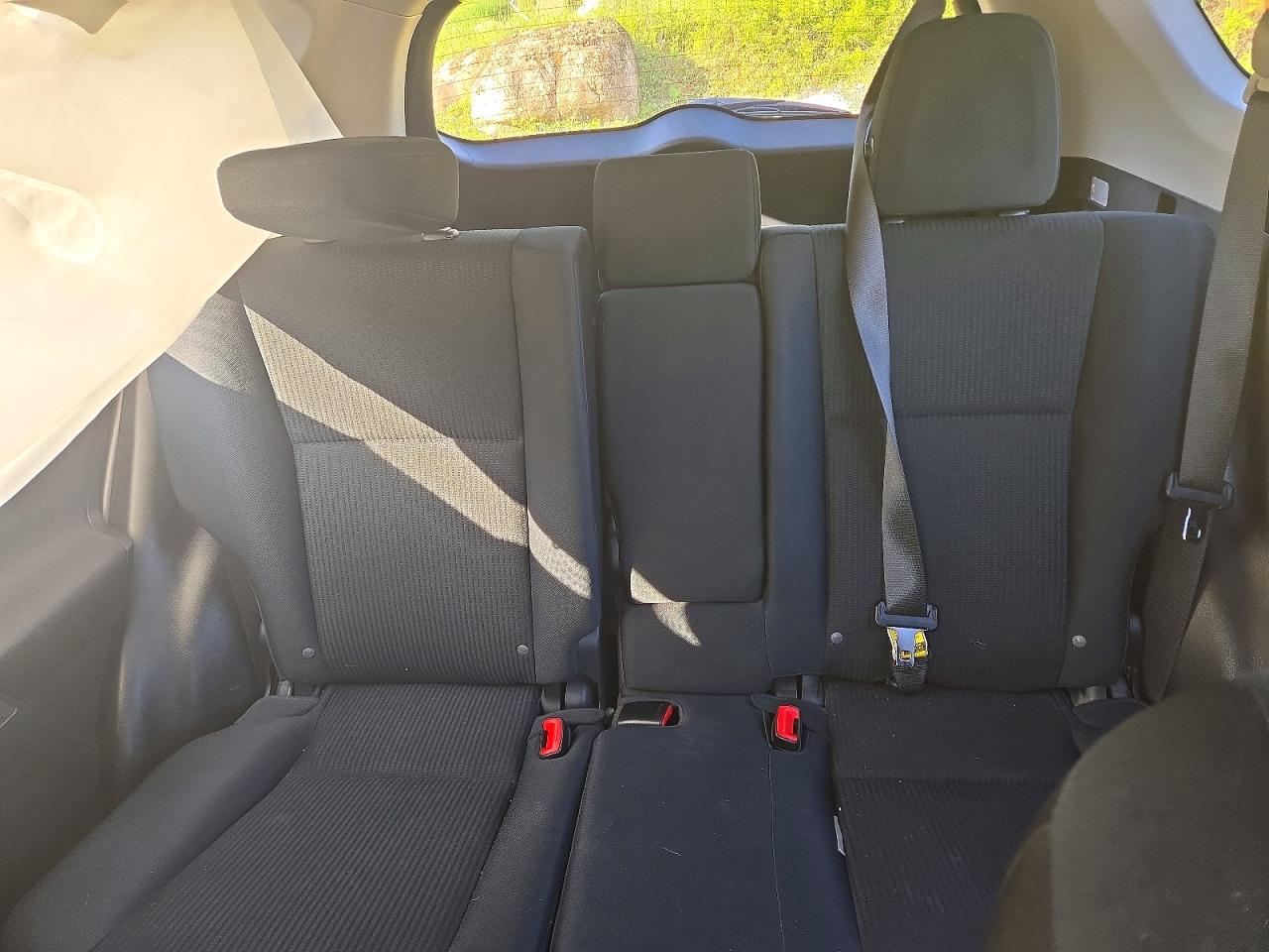 2015 Toyota Rav4 Le Gray vin: 2T3BFREV6FW269320