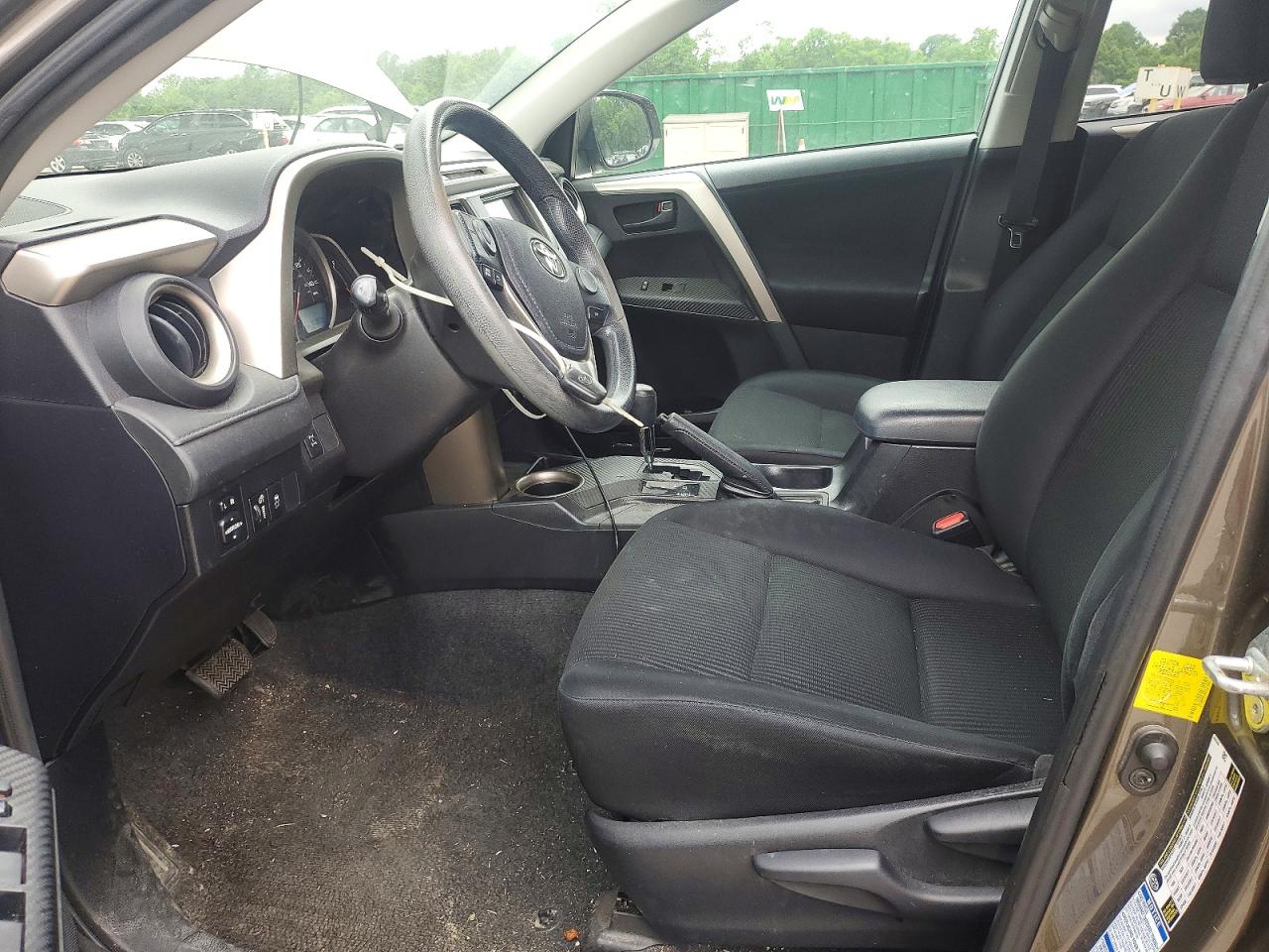 2015 Toyota Rav4 Le Brown vin: 2T3BFREV6FW271083