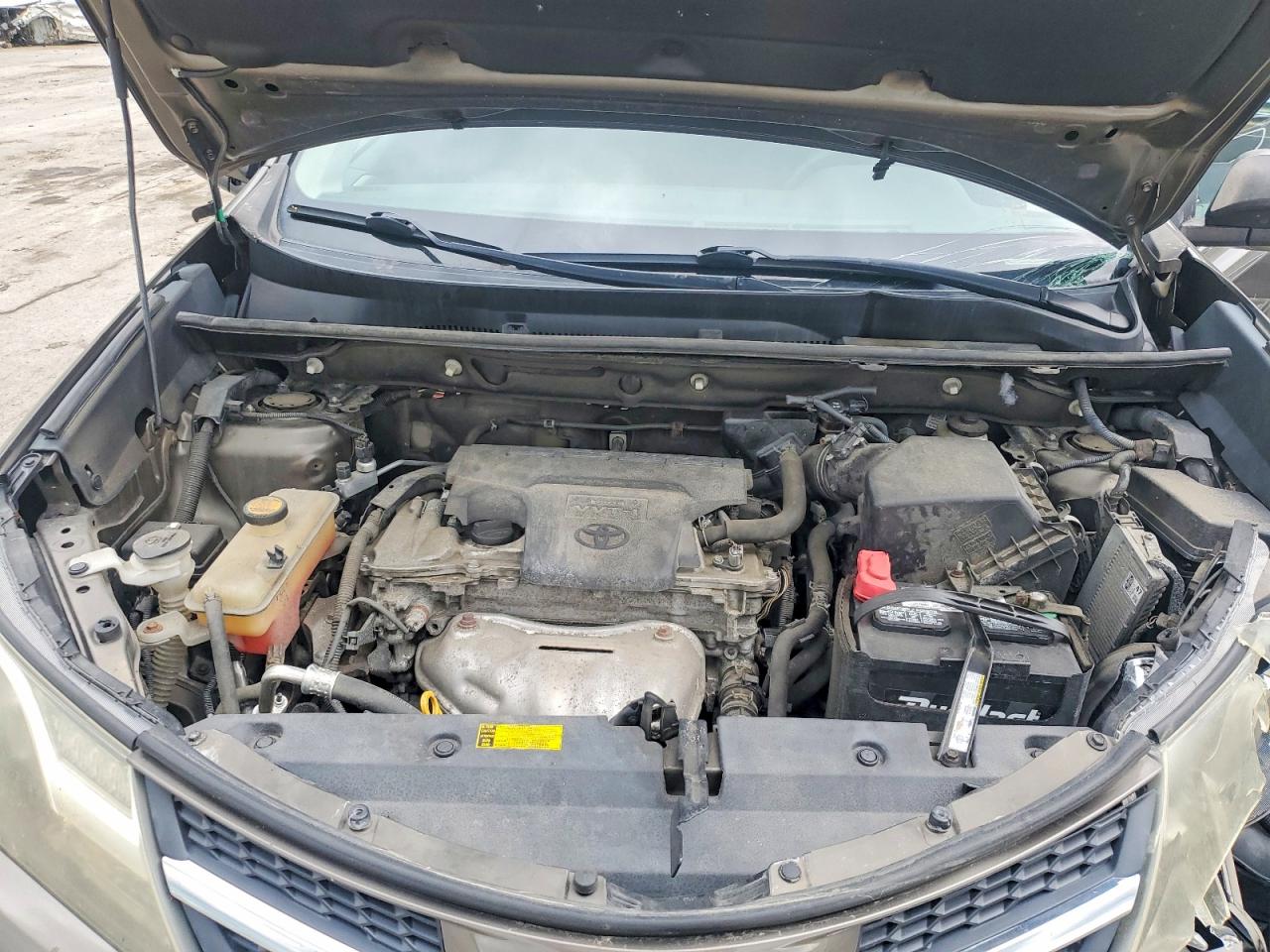 2015 Toyota Rav4 Le Brown vin: 2T3BFREV6FW271083