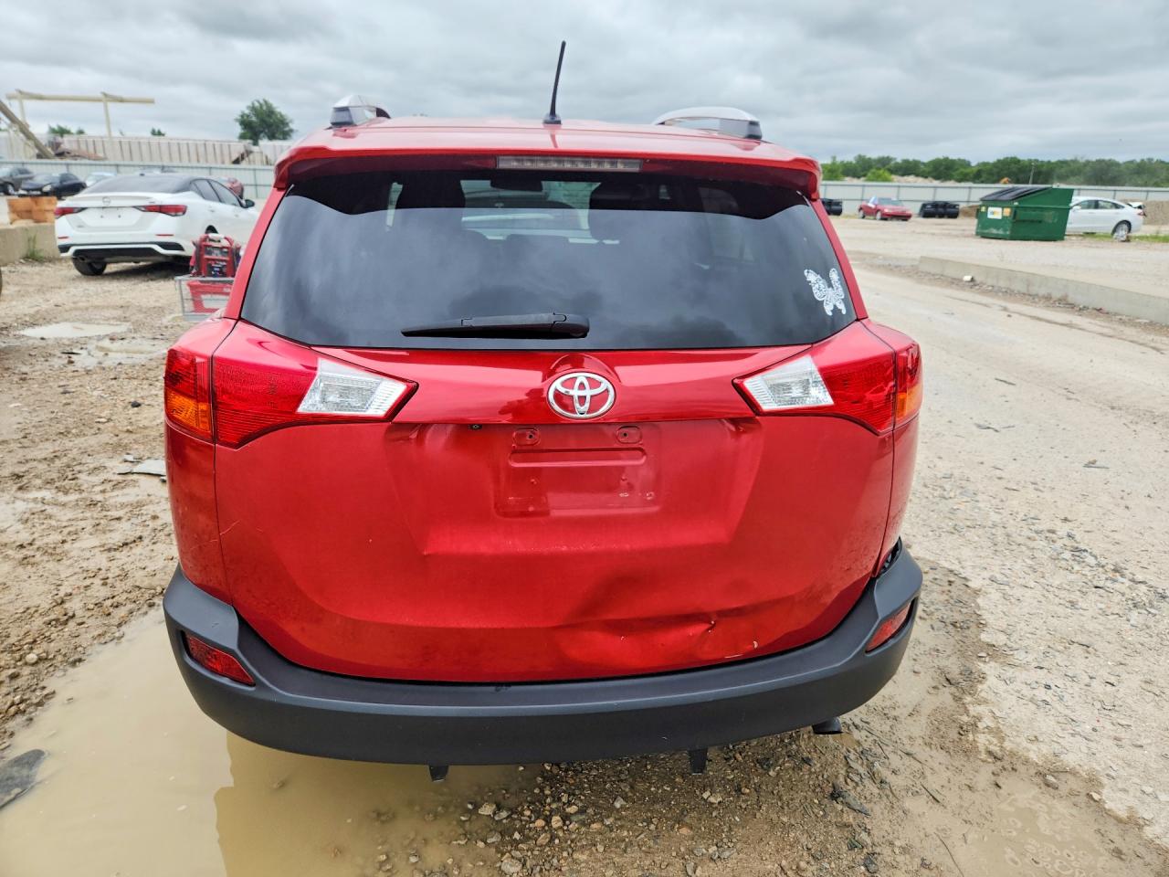 2015 Toyota Rav4 Le Red vin: 2T3BFREV6FW272640