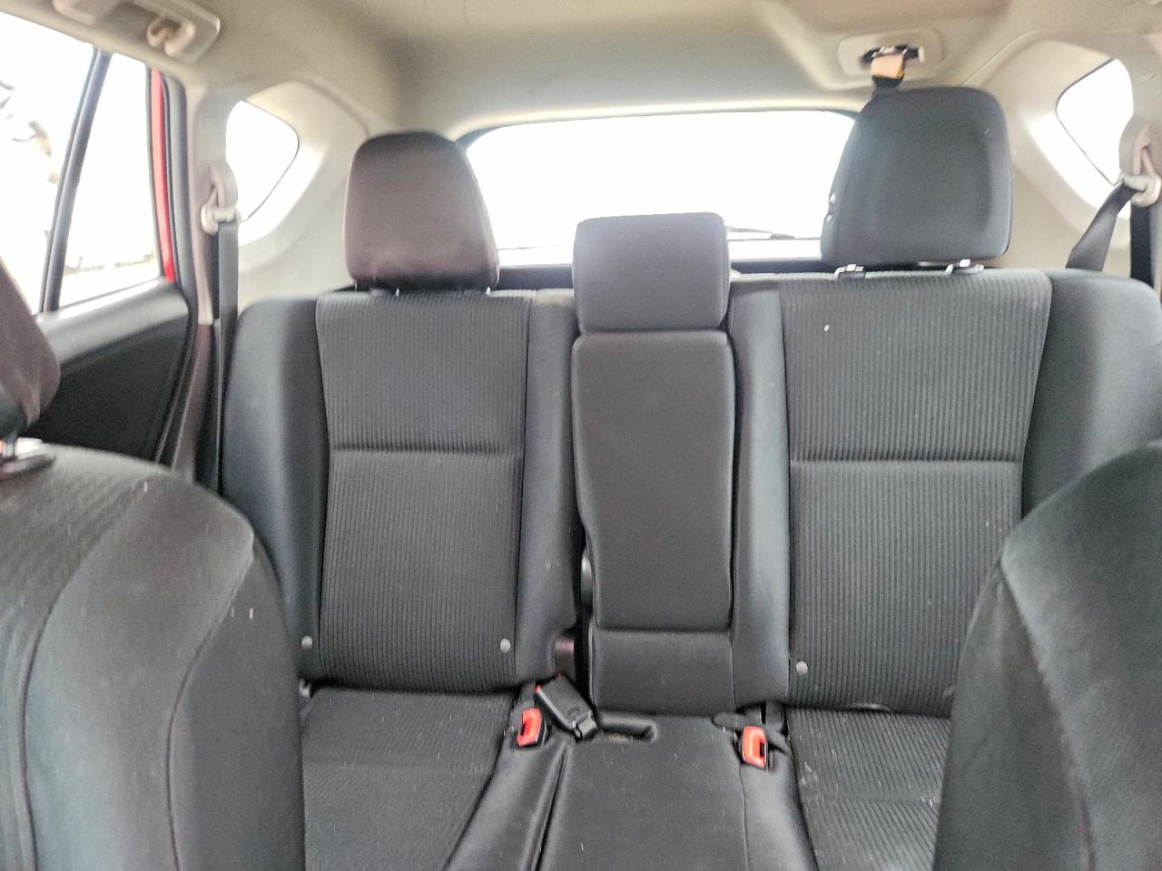 2015 Toyota Rav4 Le Red vin: 2T3BFREV6FW272640