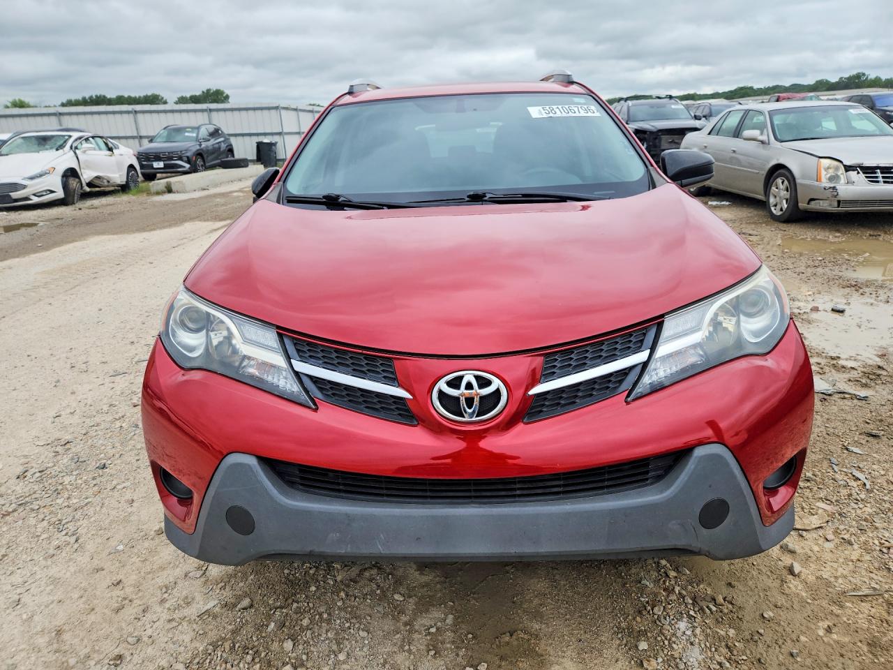 2015 Toyota Rav4 Le Red vin: 2T3BFREV6FW272640