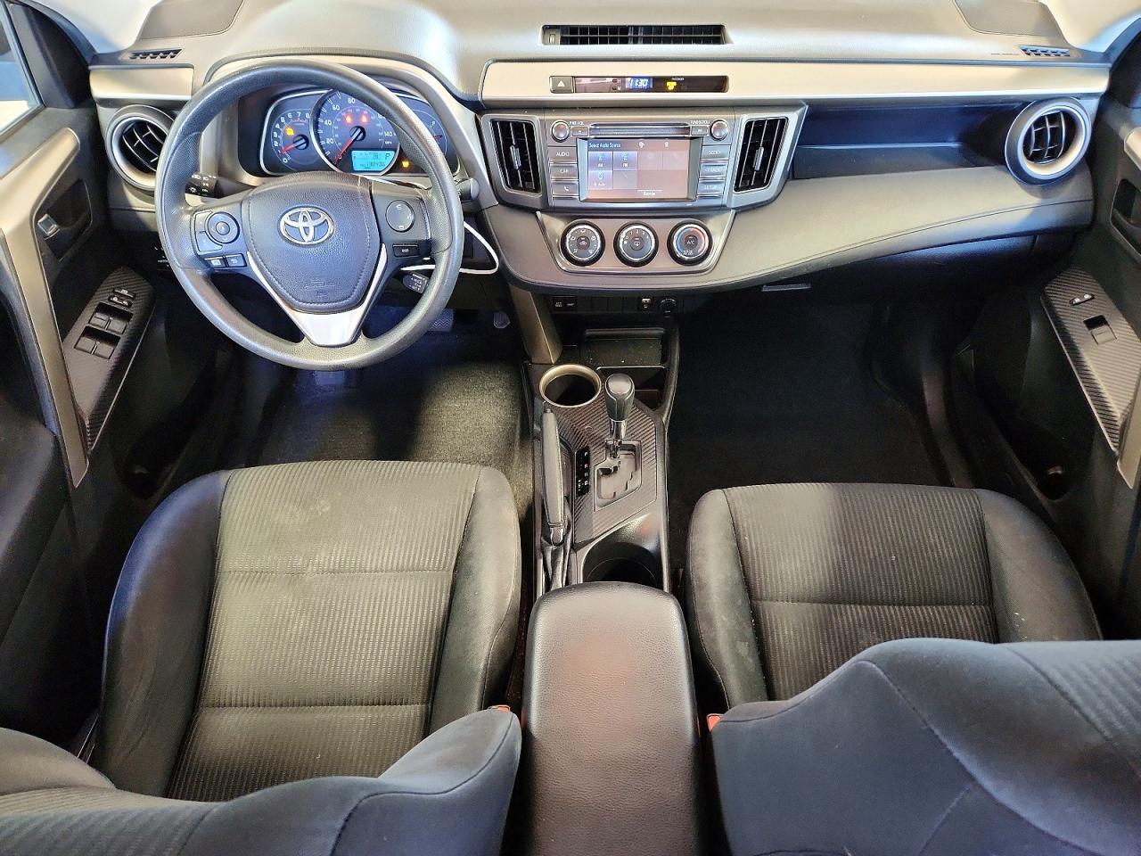 2015 Toyota Rav4 Le Green vin: 2T3BFREV6FW274646