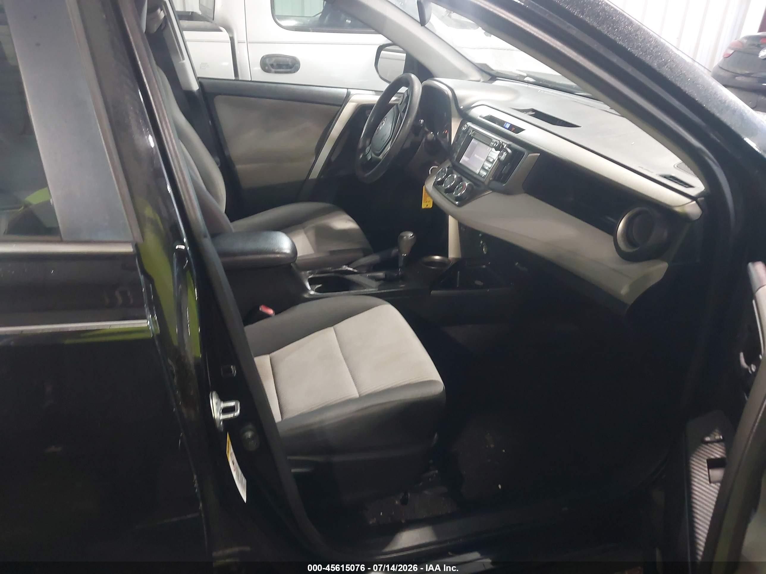2015 Toyota Rav4 Le Black vin: 2T3BFREV6FW314840