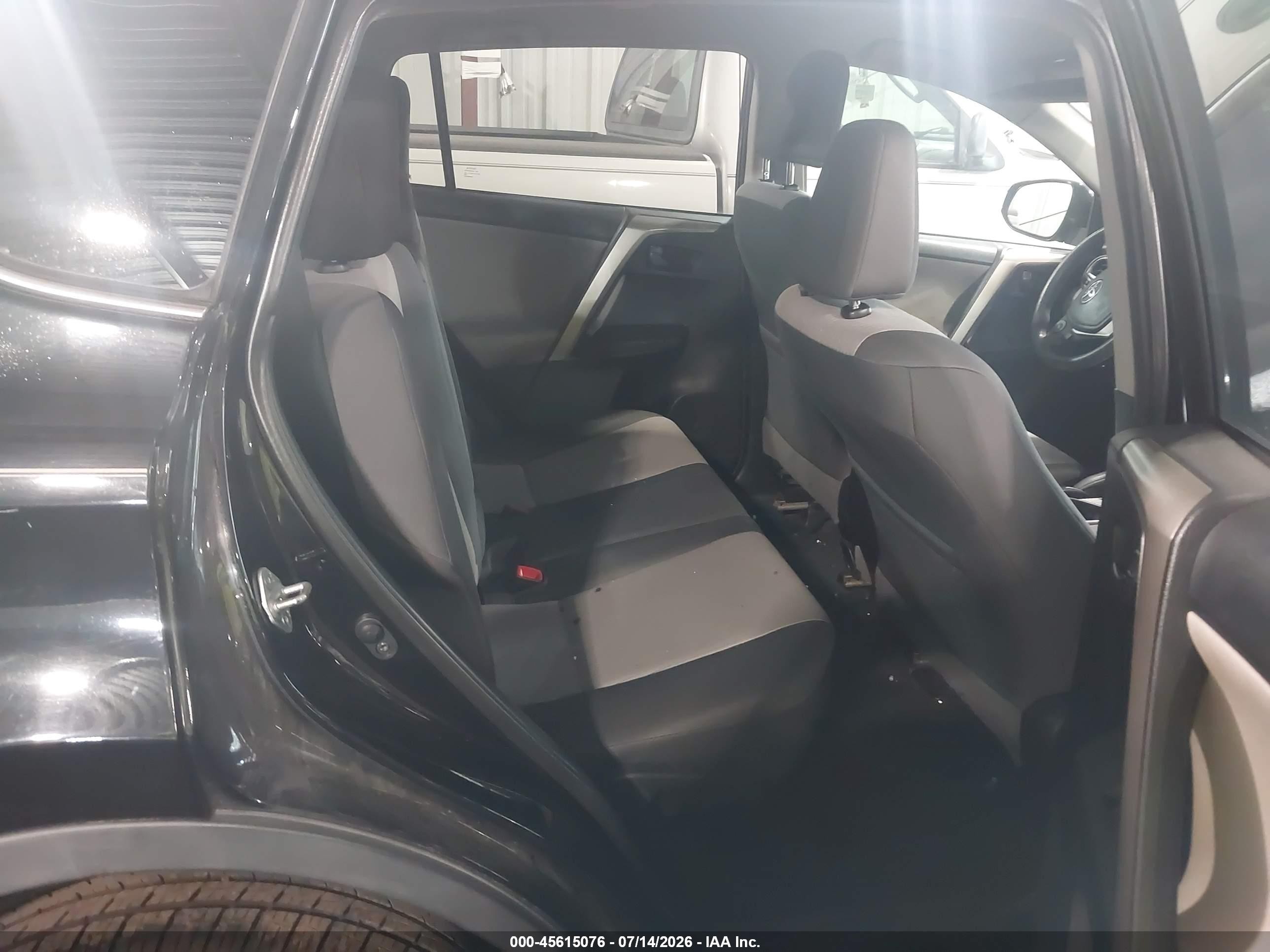 2015 Toyota Rav4 Le Black vin: 2T3BFREV6FW314840