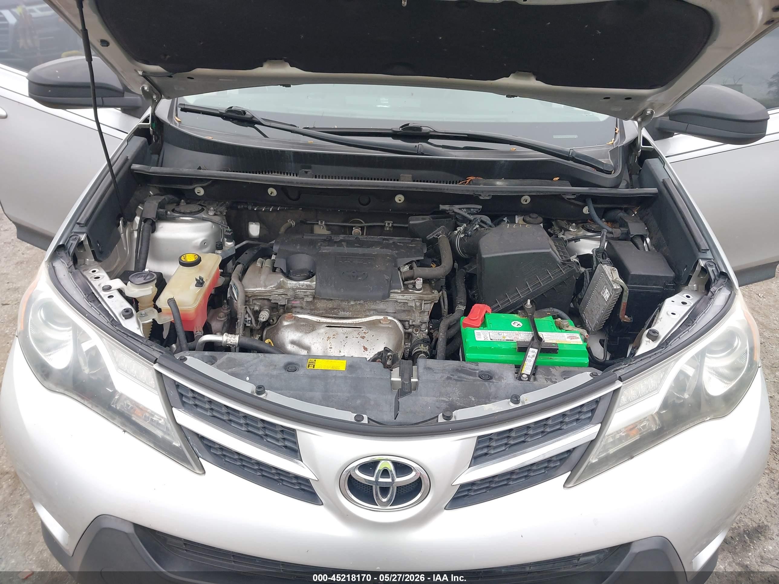 2015 Toyota Rav4 Le Silver vin: 2T3BFREV6FW342976