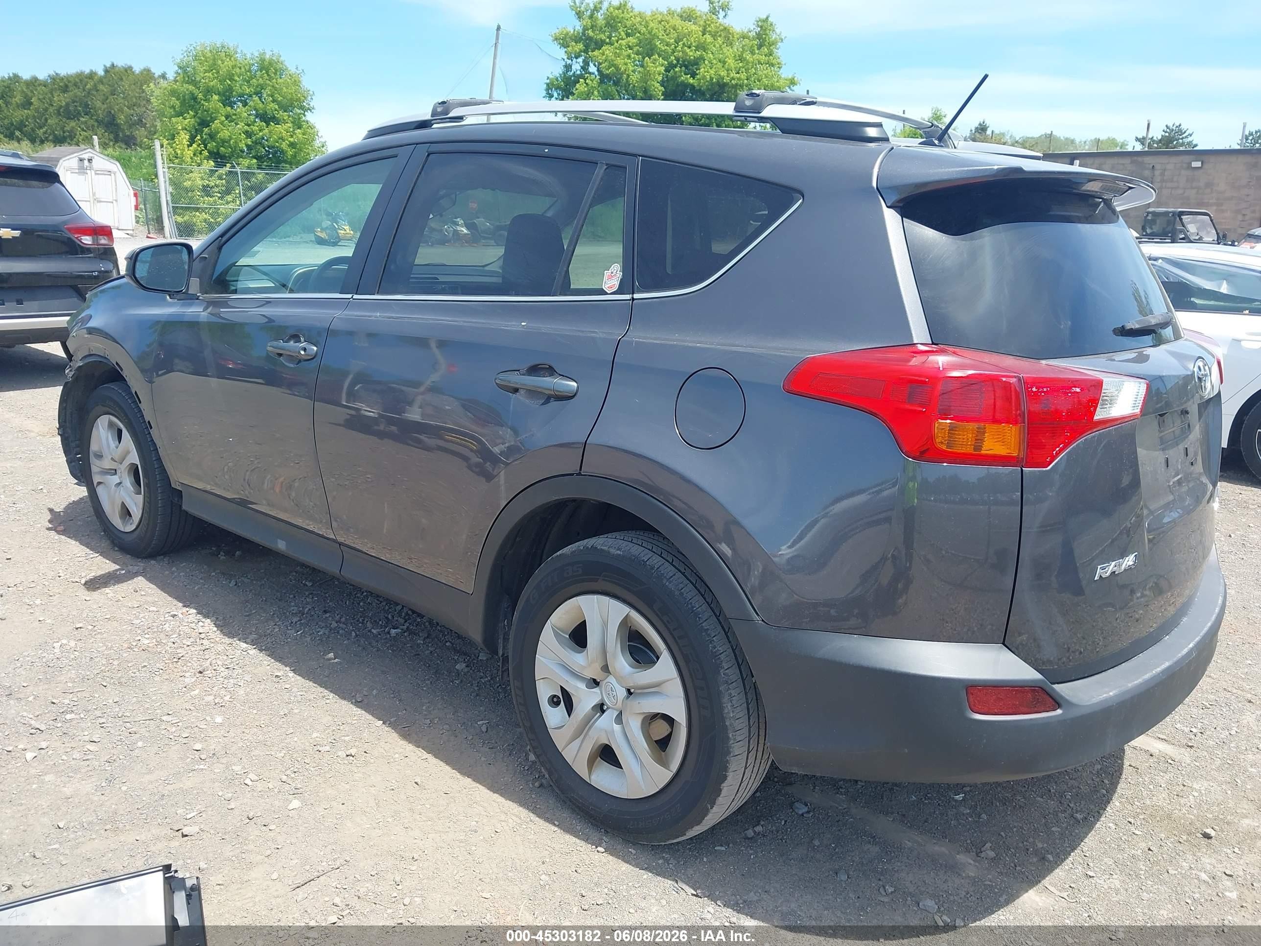 2015 Toyota Rav4 Le Gray vin: 2T3BFREV6FW353931