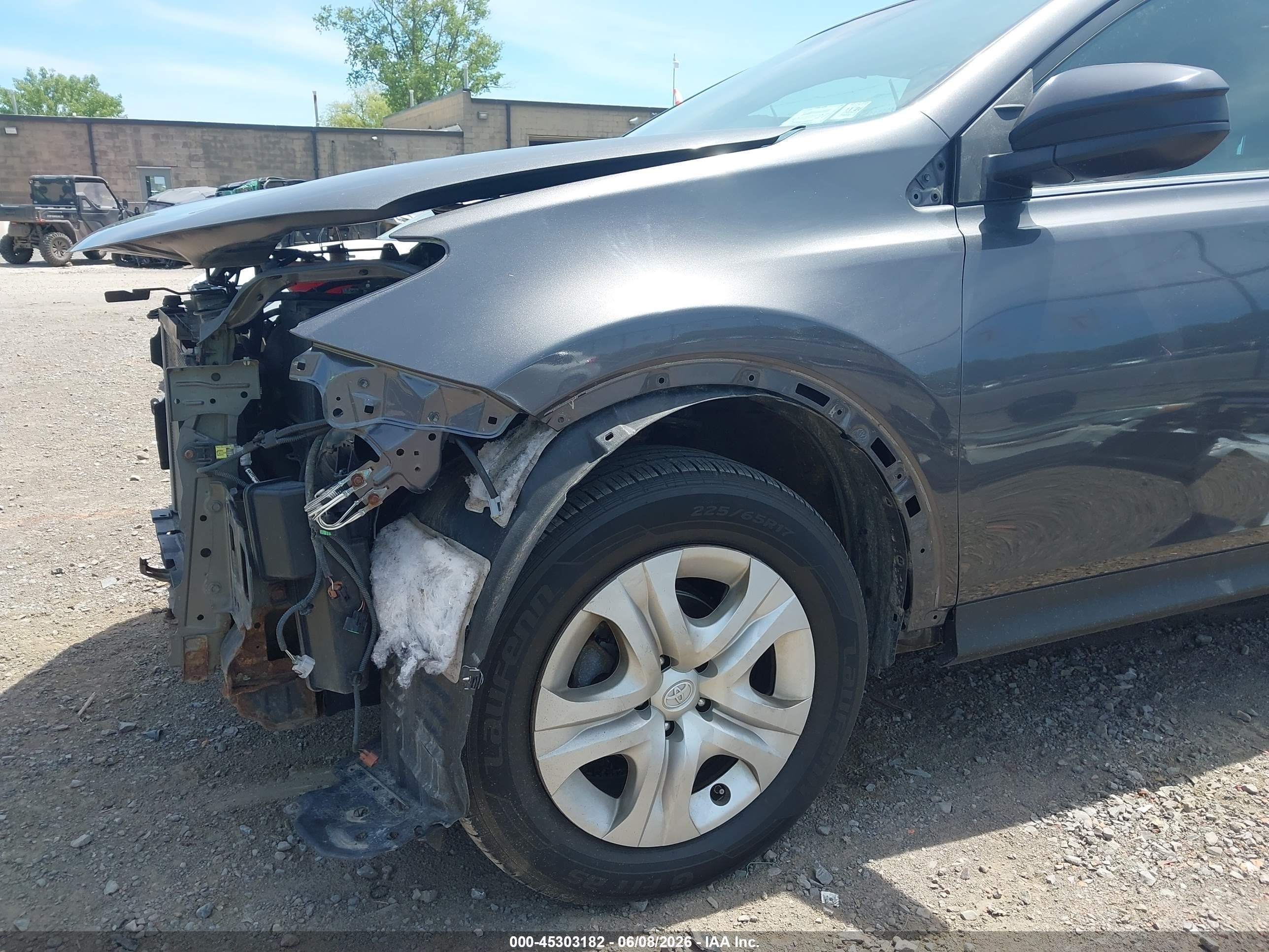 2015 Toyota Rav4 Le Gray vin: 2T3BFREV6FW353931