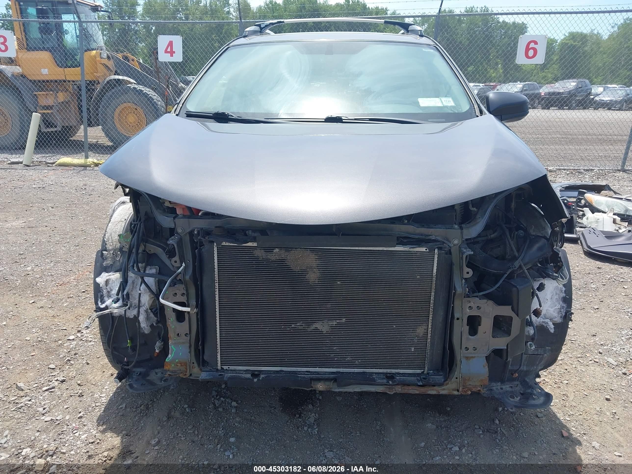 2015 Toyota Rav4 Le Gray vin: 2T3BFREV6FW353931