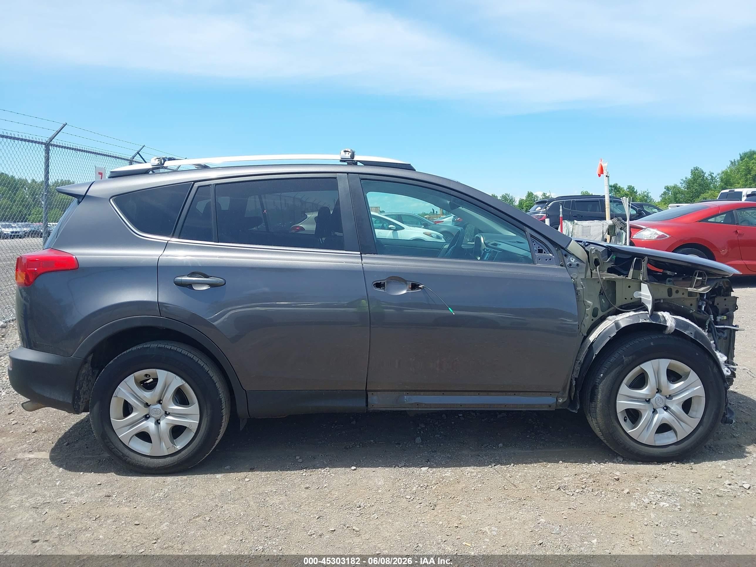 2015 Toyota Rav4 Le Gray vin: 2T3BFREV6FW353931