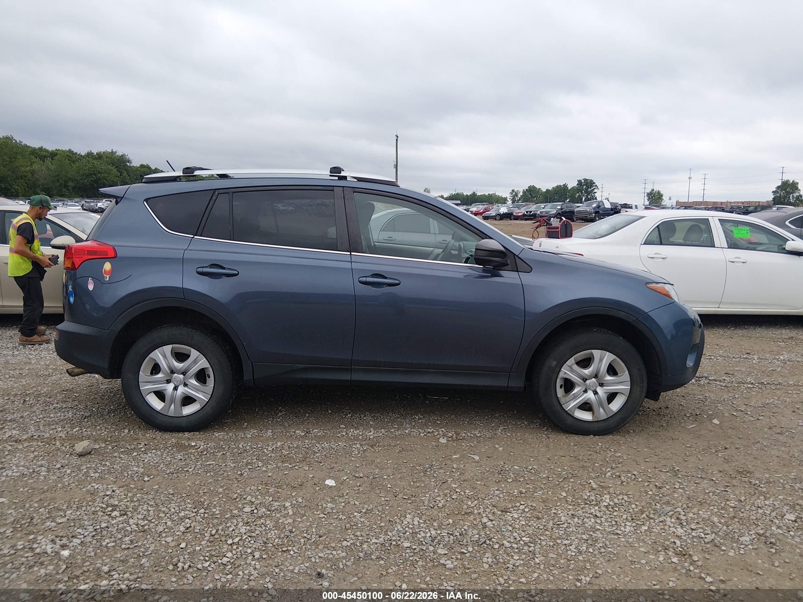 2013 Toyota Rav4 Le Blue vin: 2T3BFREV7DW039427
