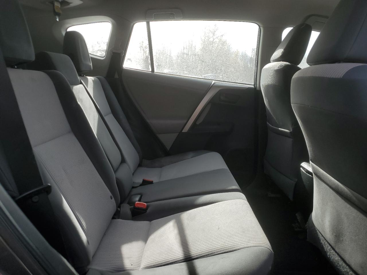 2013 Toyota Rav4 Le Gray vin: 2T3BFREV7DW041212