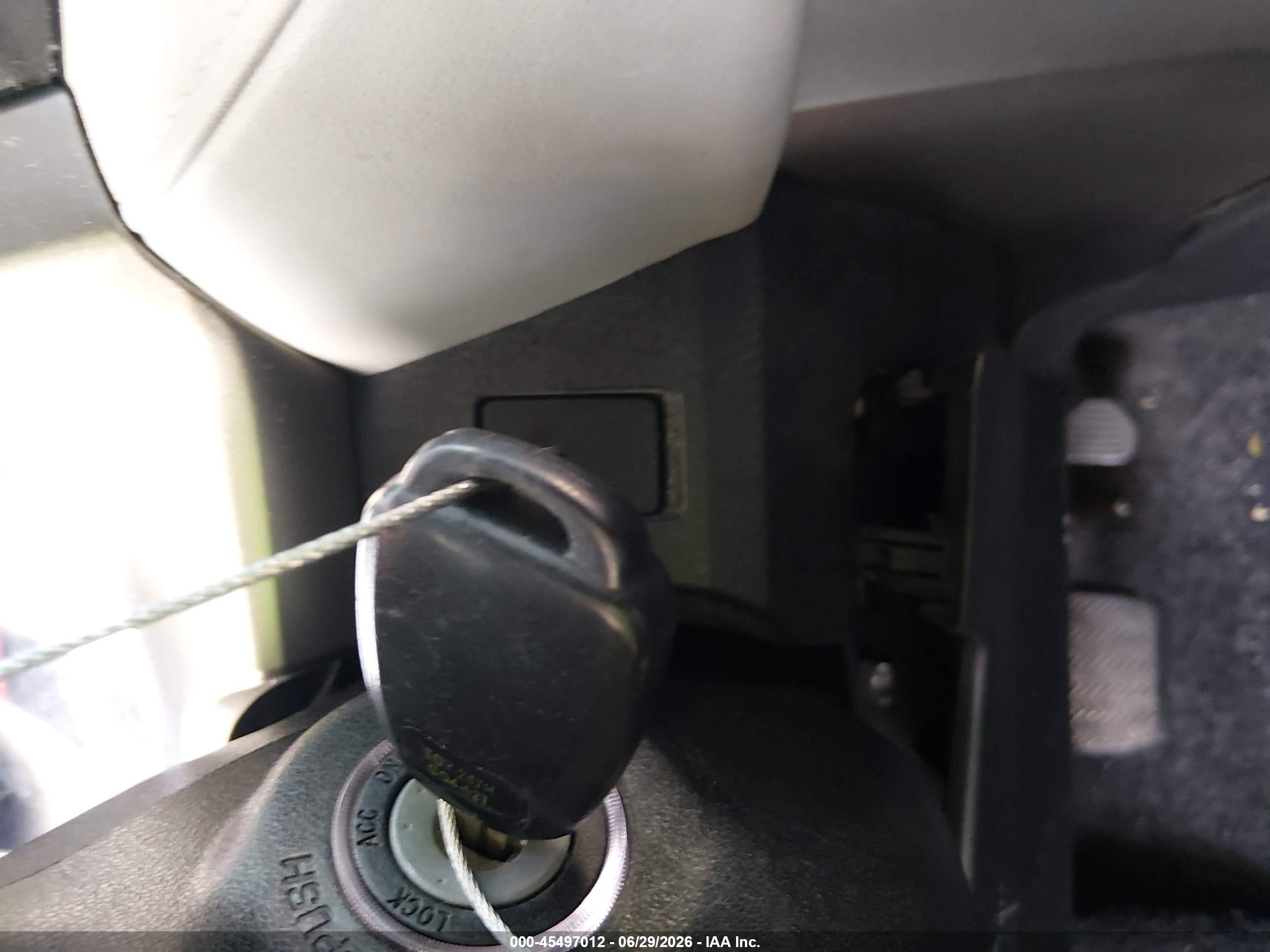 2013 Toyota Rav4 Le Blue vin: 2T3BFREV7DW056499