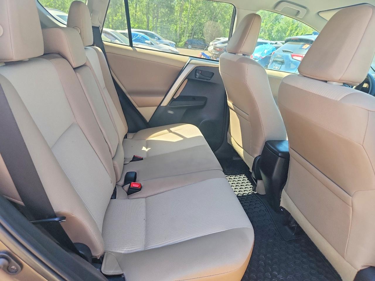 2013 Toyota Rav4 Le Brown vin: 2T3BFREV7DW123215