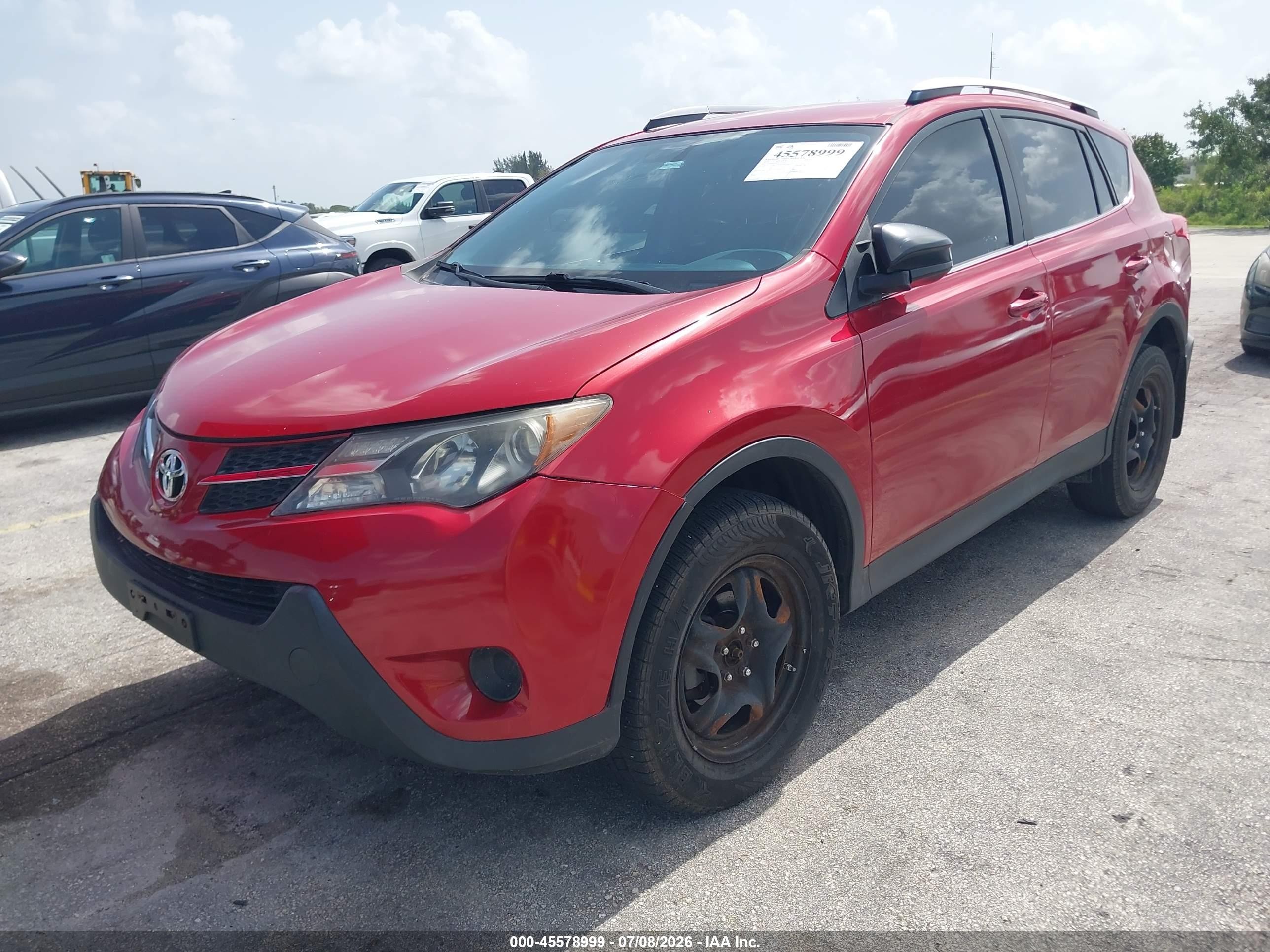 2014 Toyota Rav4 Le Red vin: 2T3BFREV7EW145443