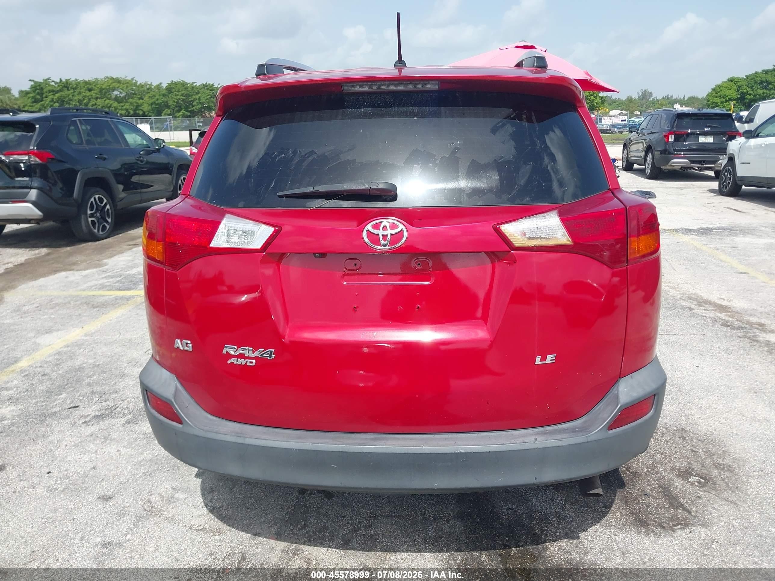 2014 Toyota Rav4 Le Red vin: 2T3BFREV7EW145443