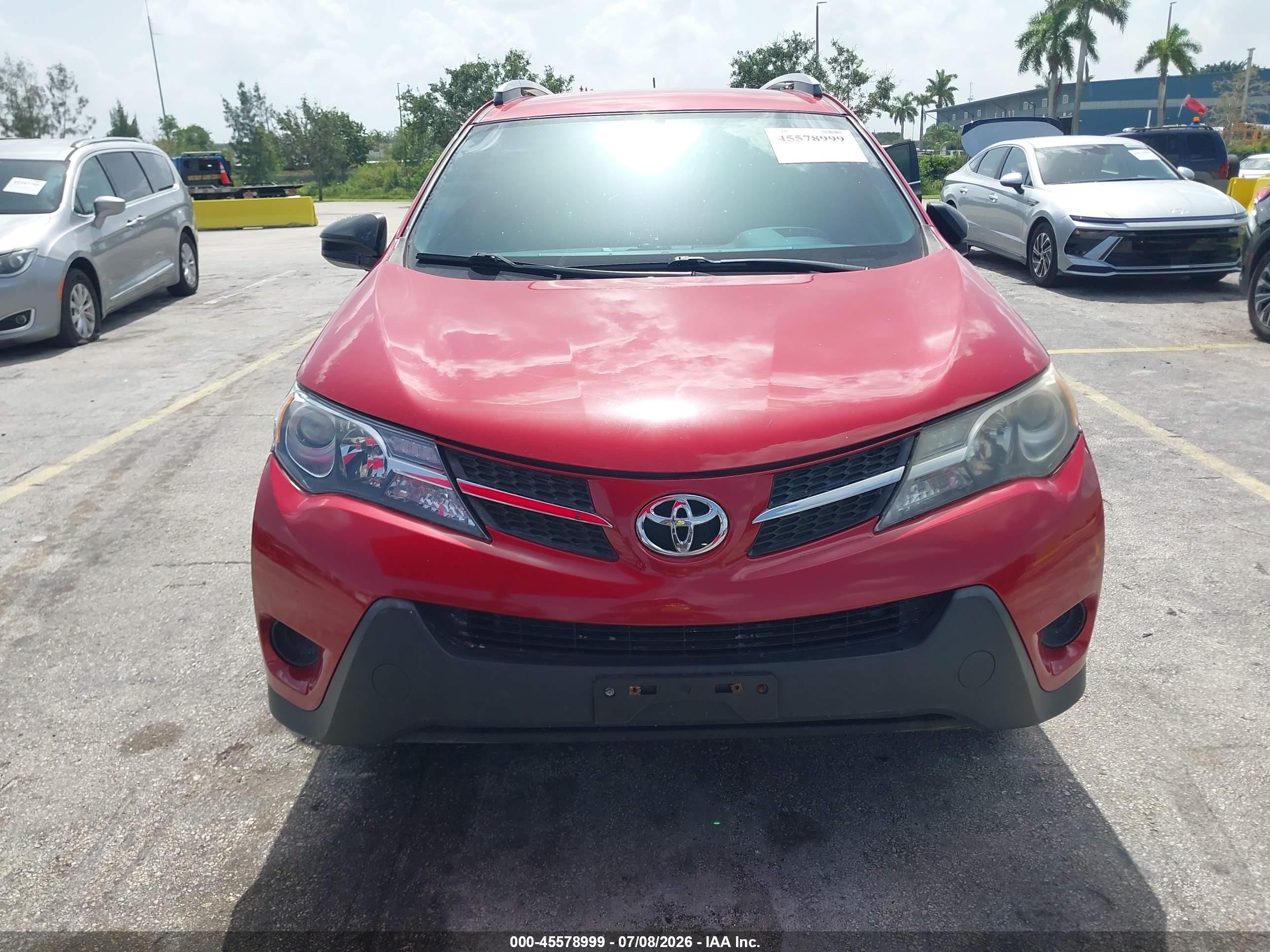 2014 Toyota Rav4 Le Red vin: 2T3BFREV7EW145443