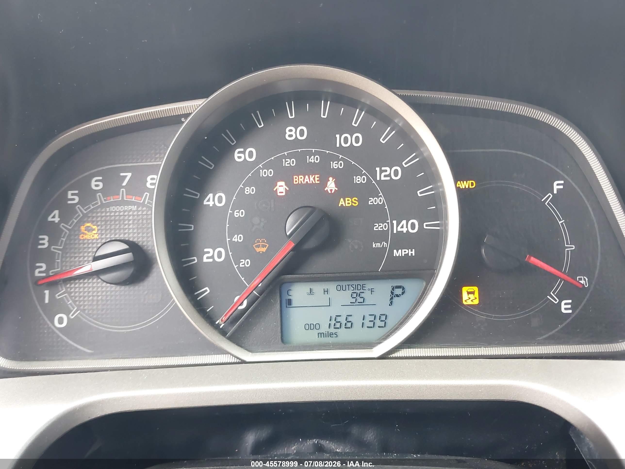 2014 Toyota Rav4 Le Red vin: 2T3BFREV7EW145443