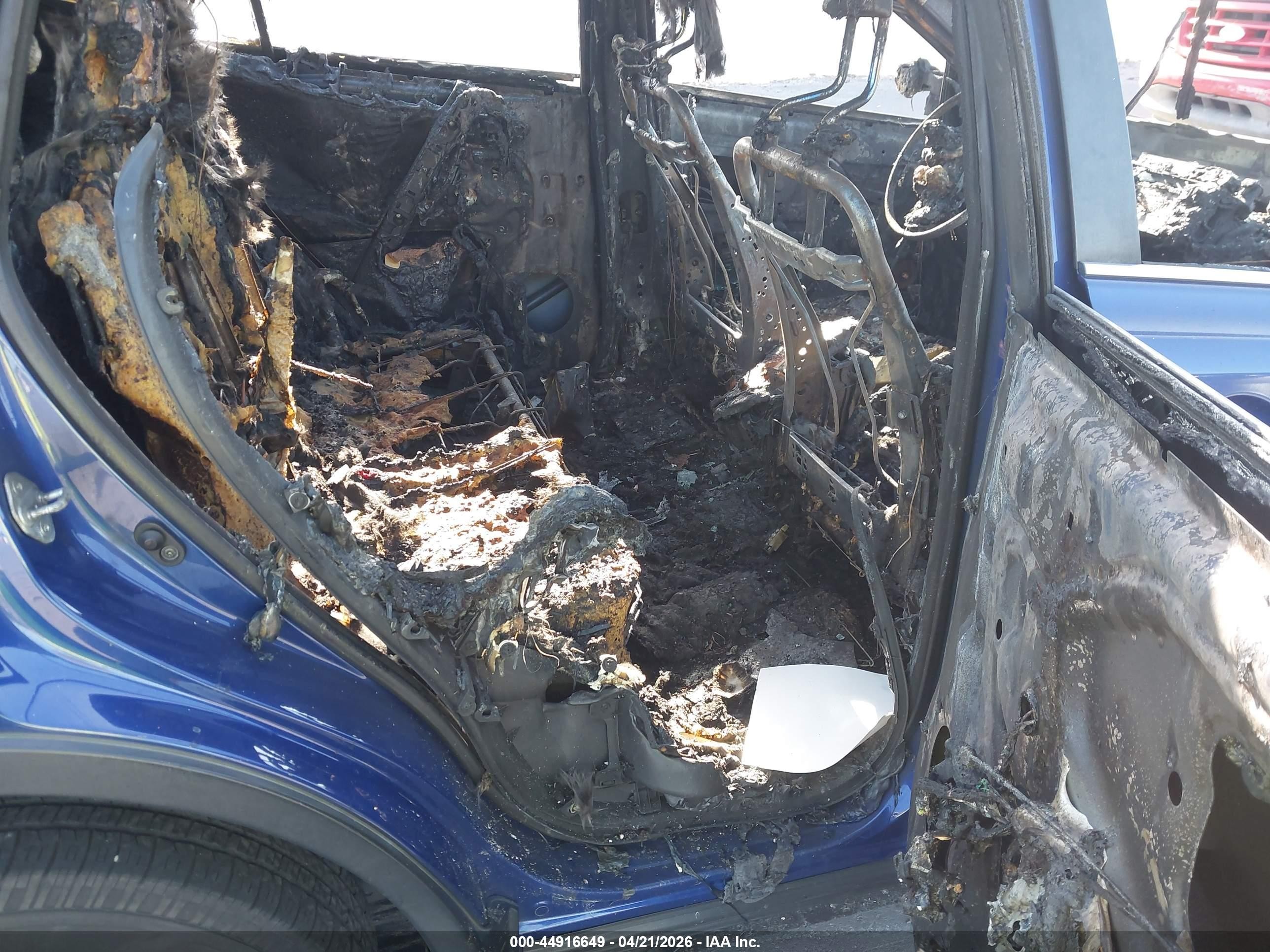 2014 Toyota Rav4 Le Синий vin: 2T3BFREV7EW149475