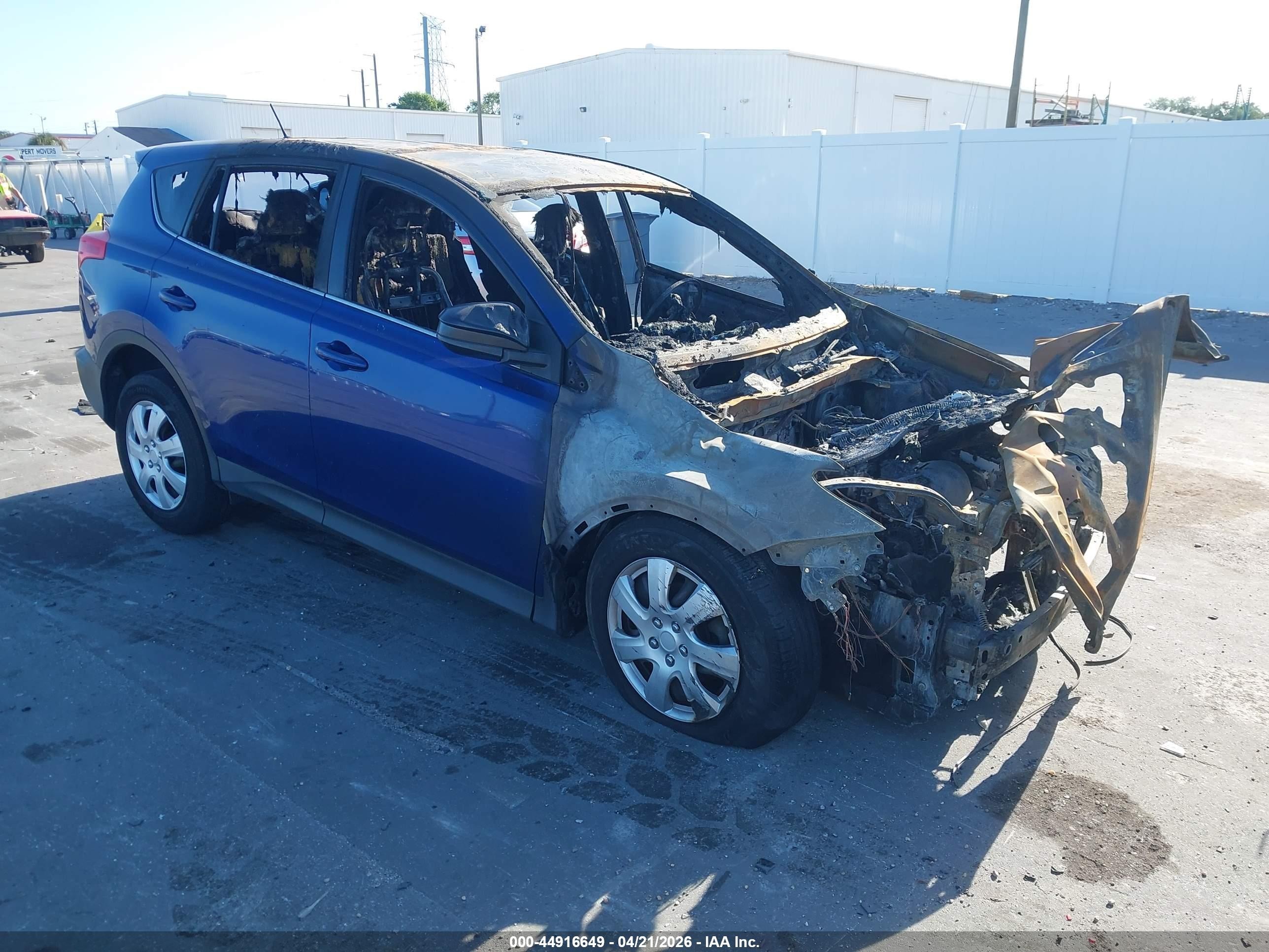 2014 Toyota Rav4 Le Blue vin: 2T3BFREV7EW149475