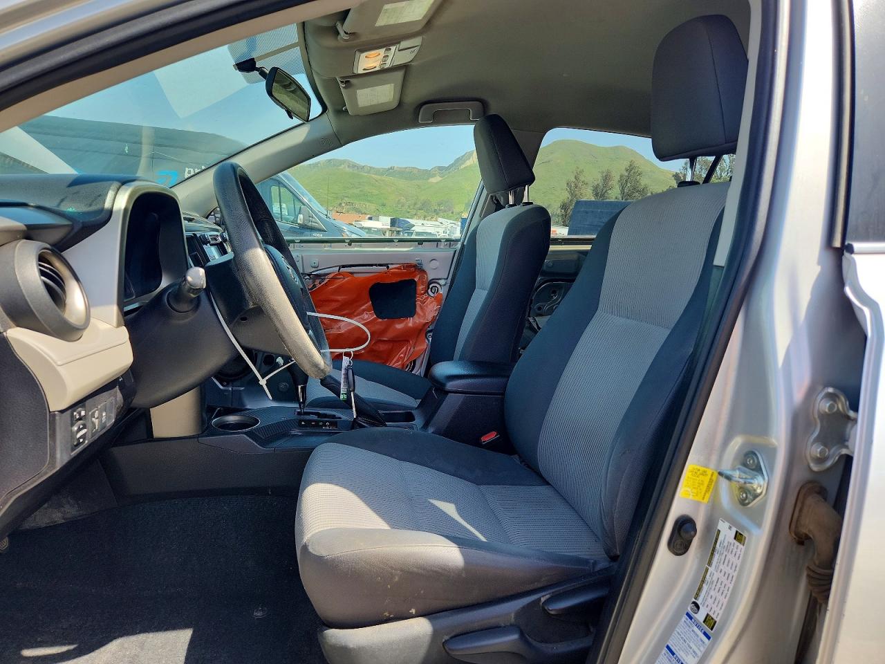 2014 Toyota Rav4 Le Silver vin: 2T3BFREV7EW190687