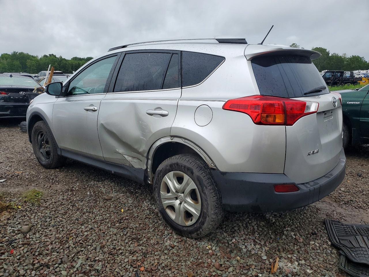 2014 Toyota Rav4 Le Silver vin: 2T3BFREV7EW195906