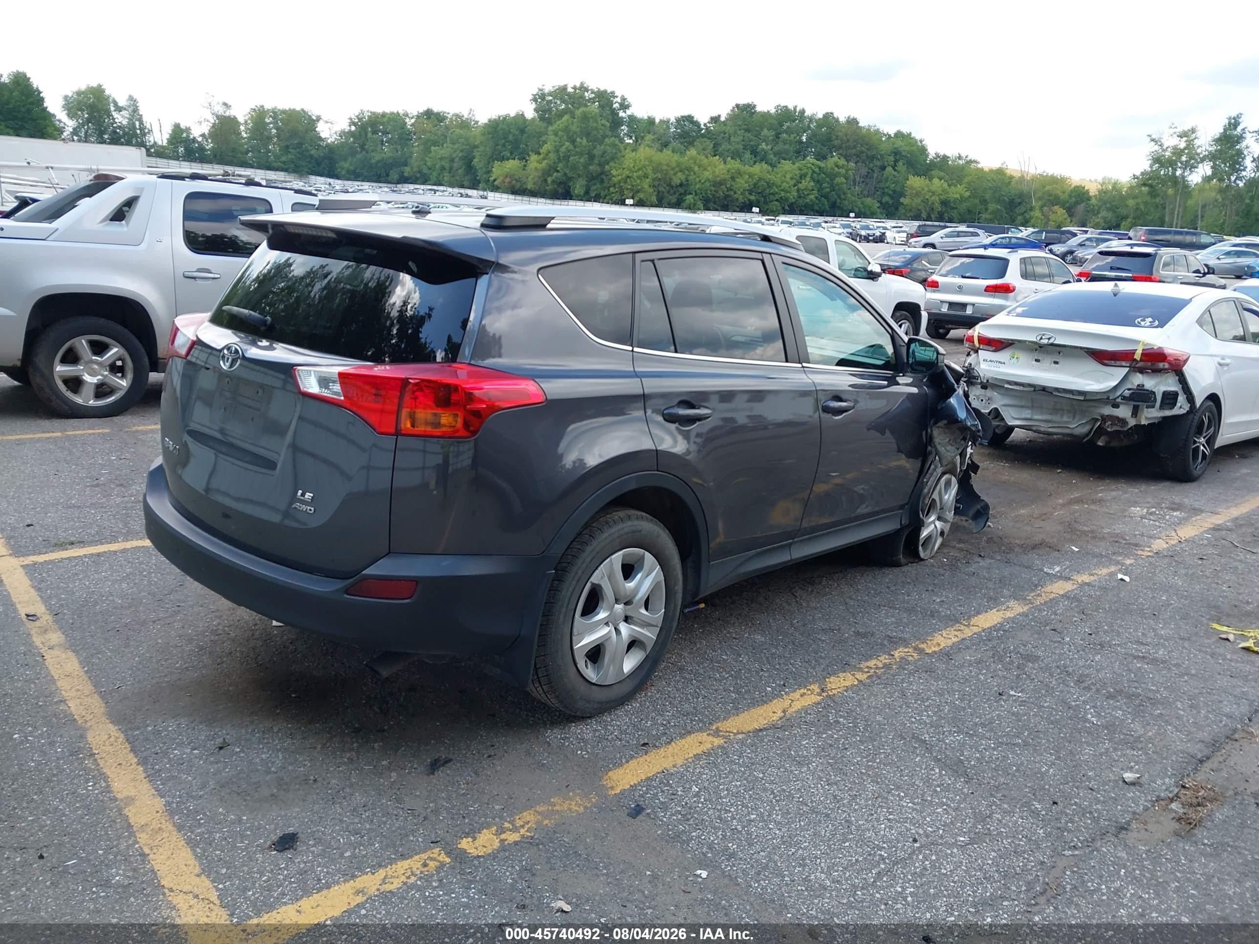 2015 Toyota Rav4 Le Gray vin: 2T3BFREV7FW244488