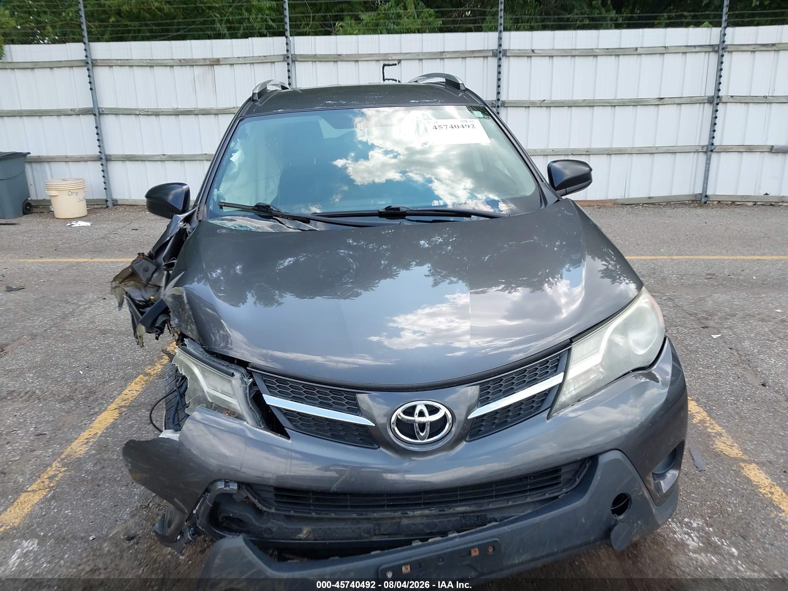 2015 Toyota Rav4 Le Gray vin: 2T3BFREV7FW244488