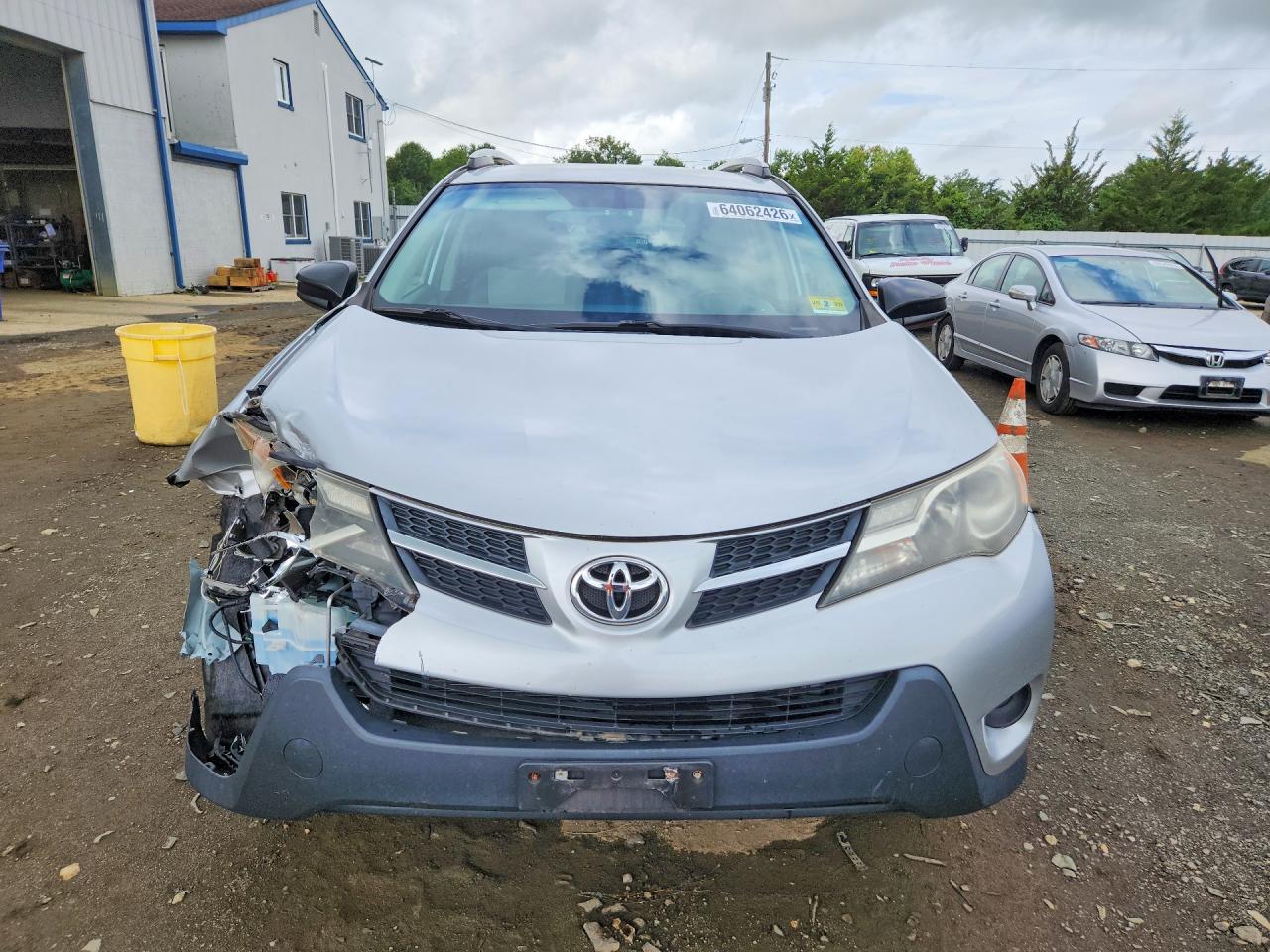 2015 Toyota Rav4 Le Серебряный vin: 2T3BFREV7FW305709