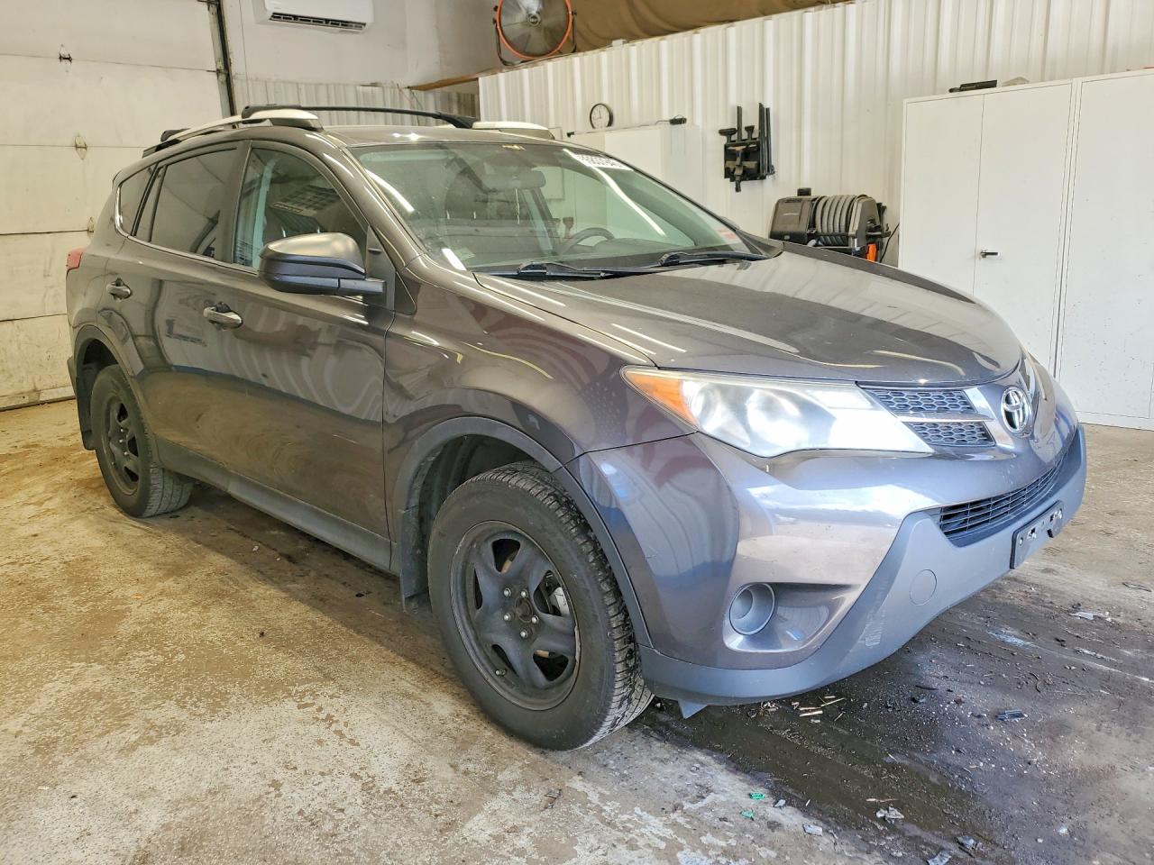 2015 Toyota Rav4 Le Gray vin: 2T3BFREV7FW307377