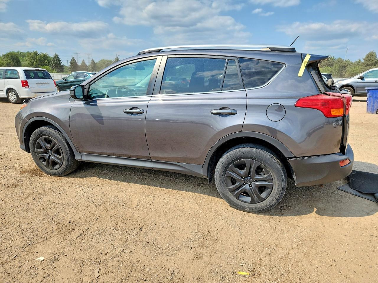 2015 Toyota Rav4 Le Gray vin: 2T3BFREV7FW311056