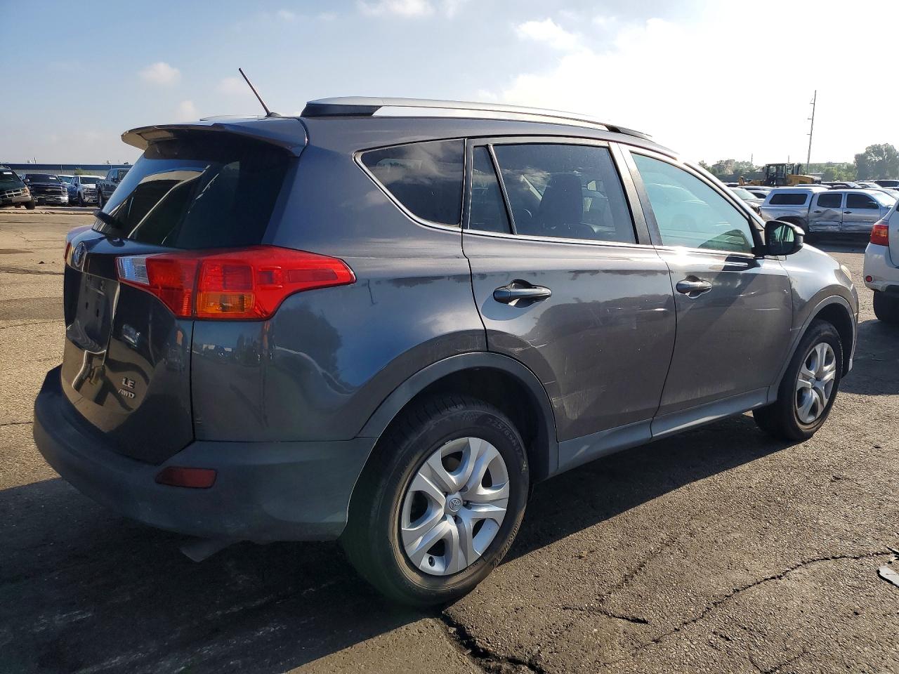 2015 Toyota Rav4 Le Gray vin: 2T3BFREV7FW326222