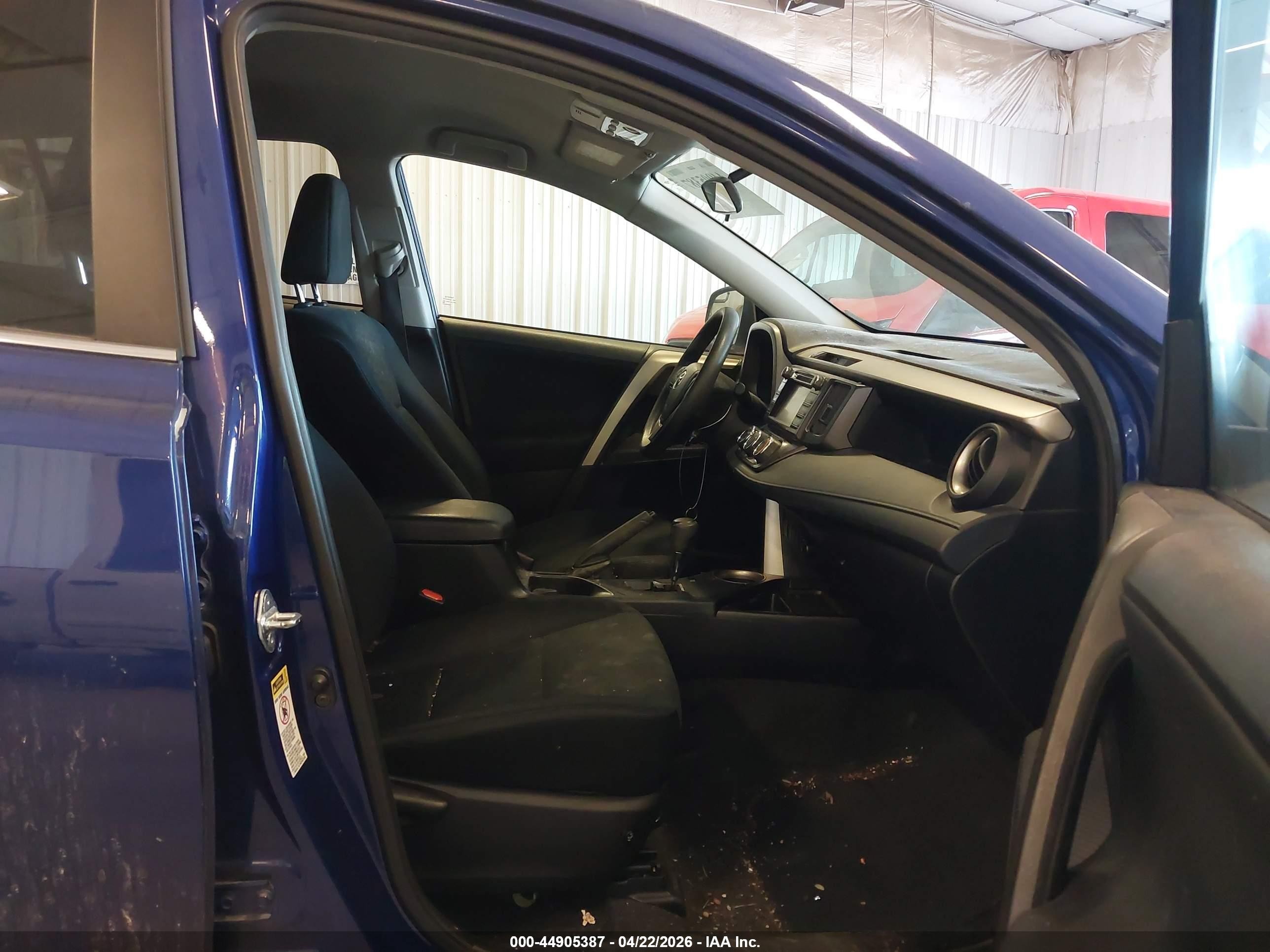 2015 Toyota Rav4 Le Blue vin: 2T3BFREV7FW382841