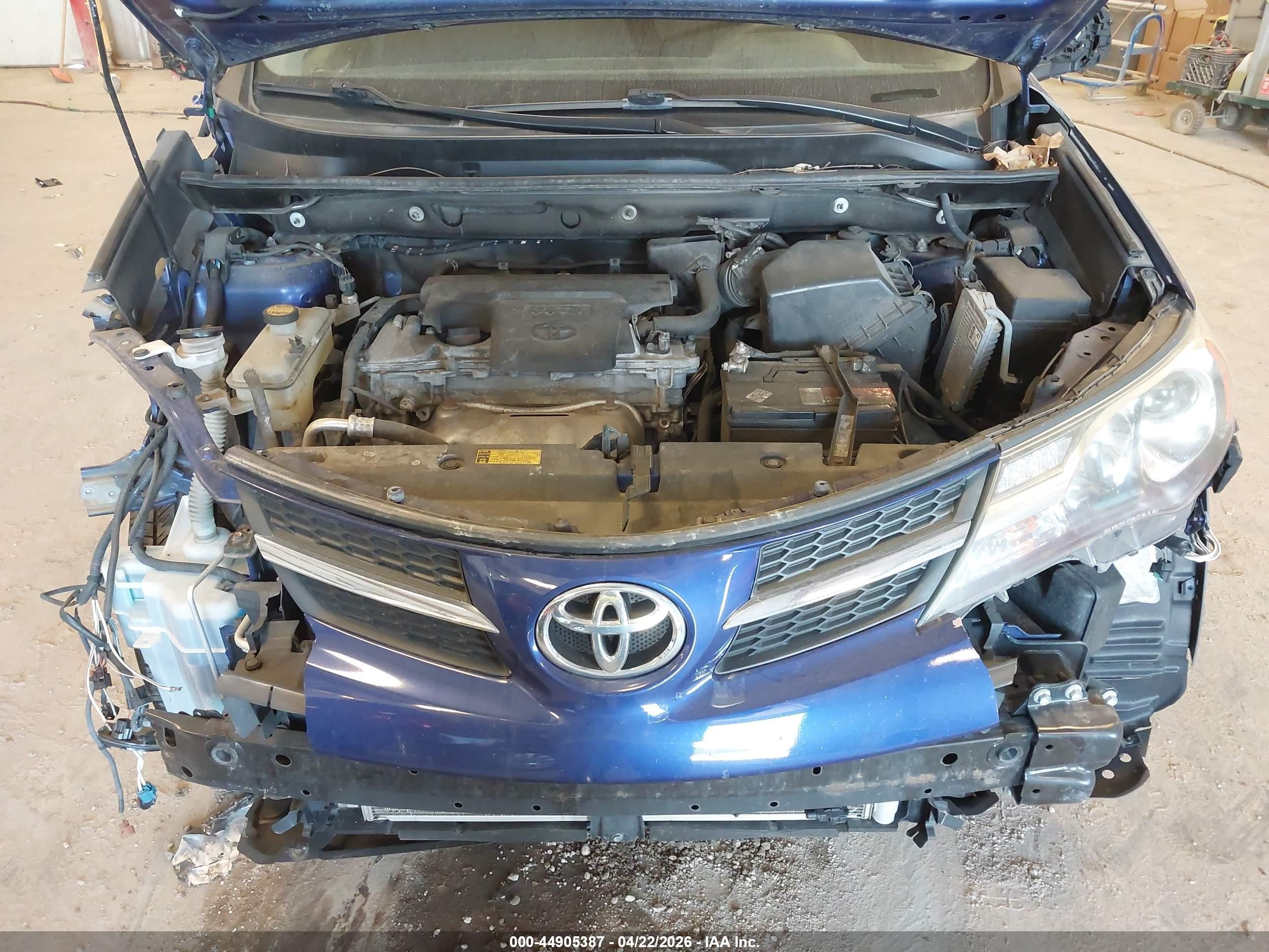 2015 Toyota Rav4 Le Blue vin: 2T3BFREV7FW382841