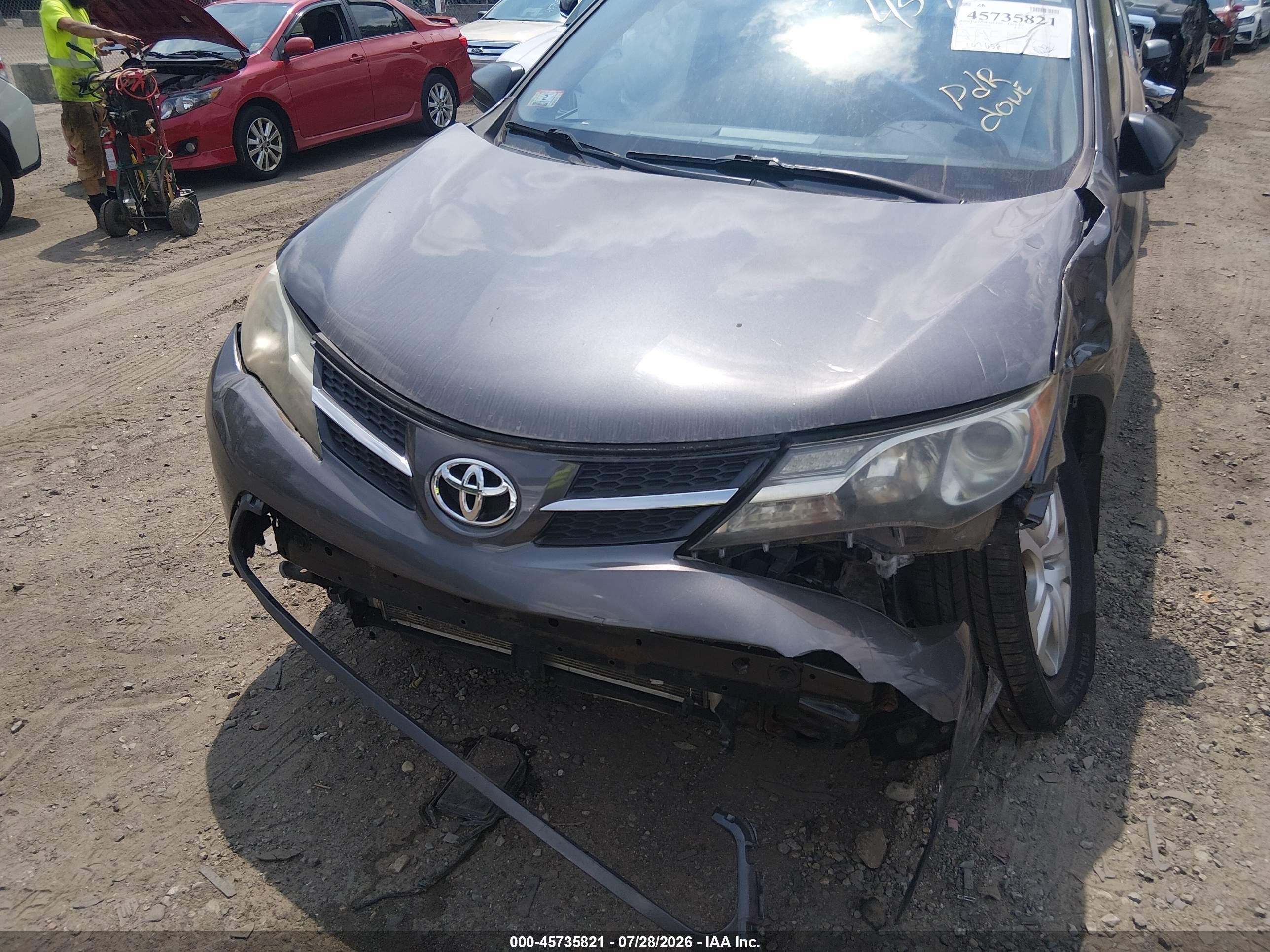 2015 Toyota Rav4 Le Gray vin: 2T3BFREV7FW386730