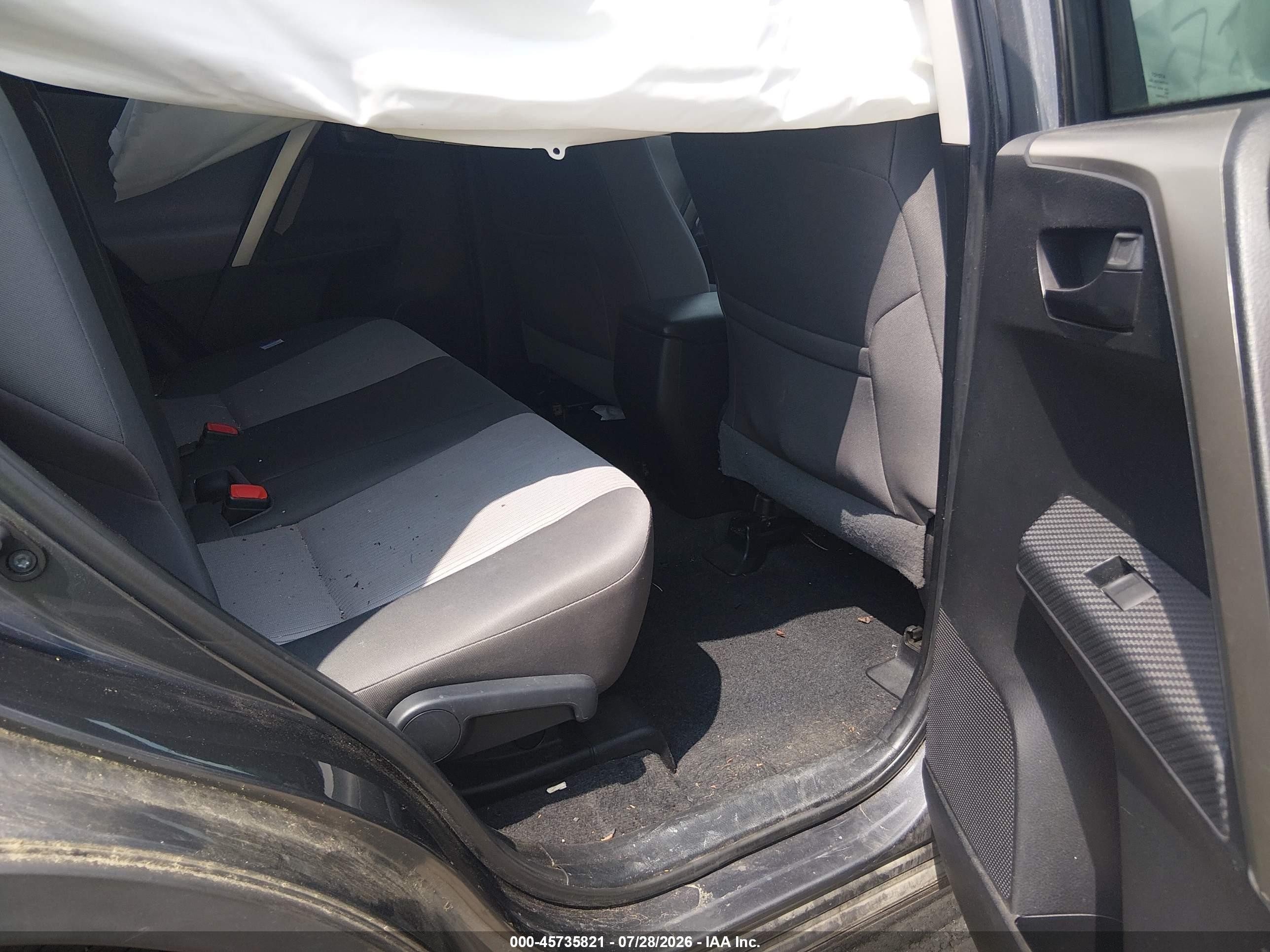 2015 Toyota Rav4 Le Gray vin: 2T3BFREV7FW386730