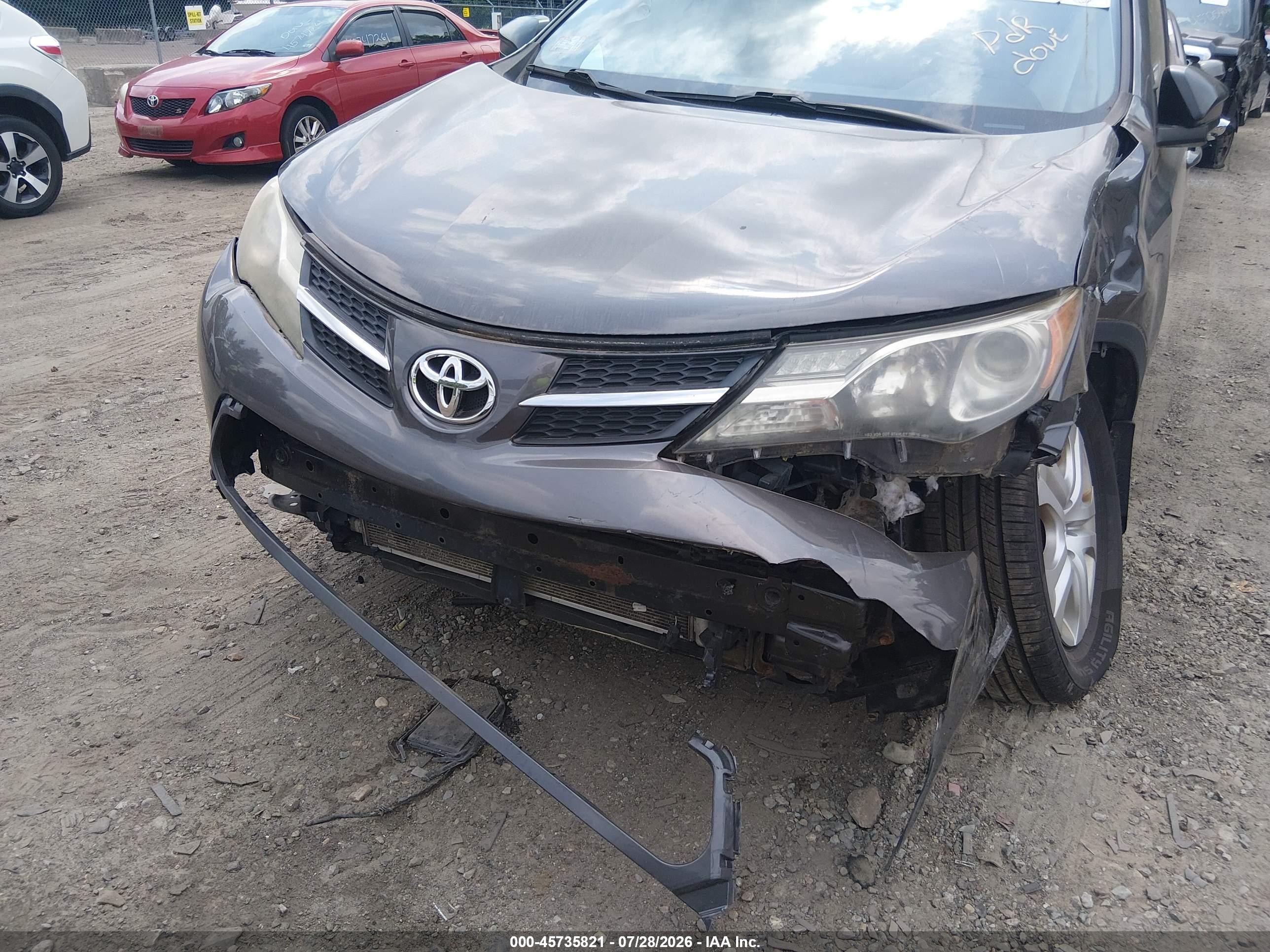 2015 Toyota Rav4 Le Gray vin: 2T3BFREV7FW386730