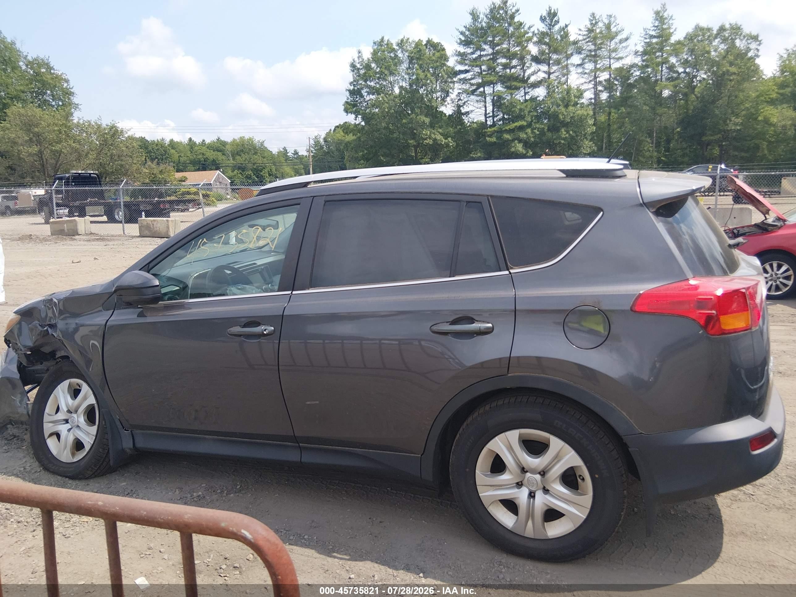 2015 Toyota Rav4 Le Gray vin: 2T3BFREV7FW386730