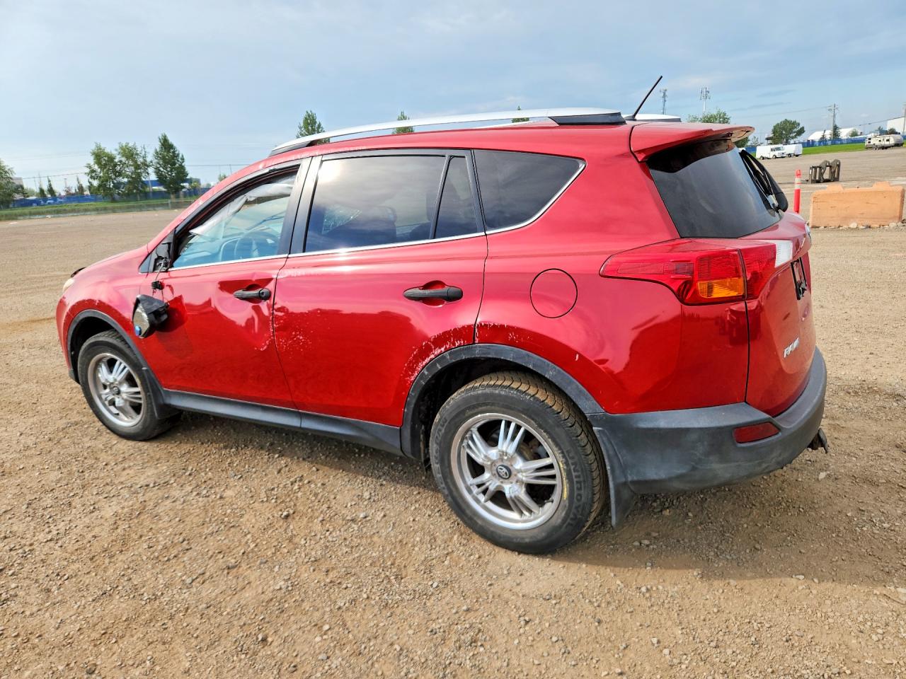 2013 Toyota Rav4 Le Red vin: 2T3BFREV8DW006548