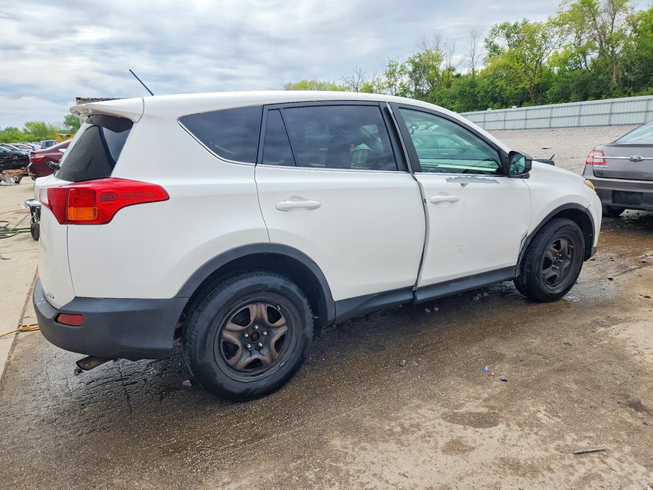2013 Toyota Rav4 Le White vin: 2T3BFREV8DW025133