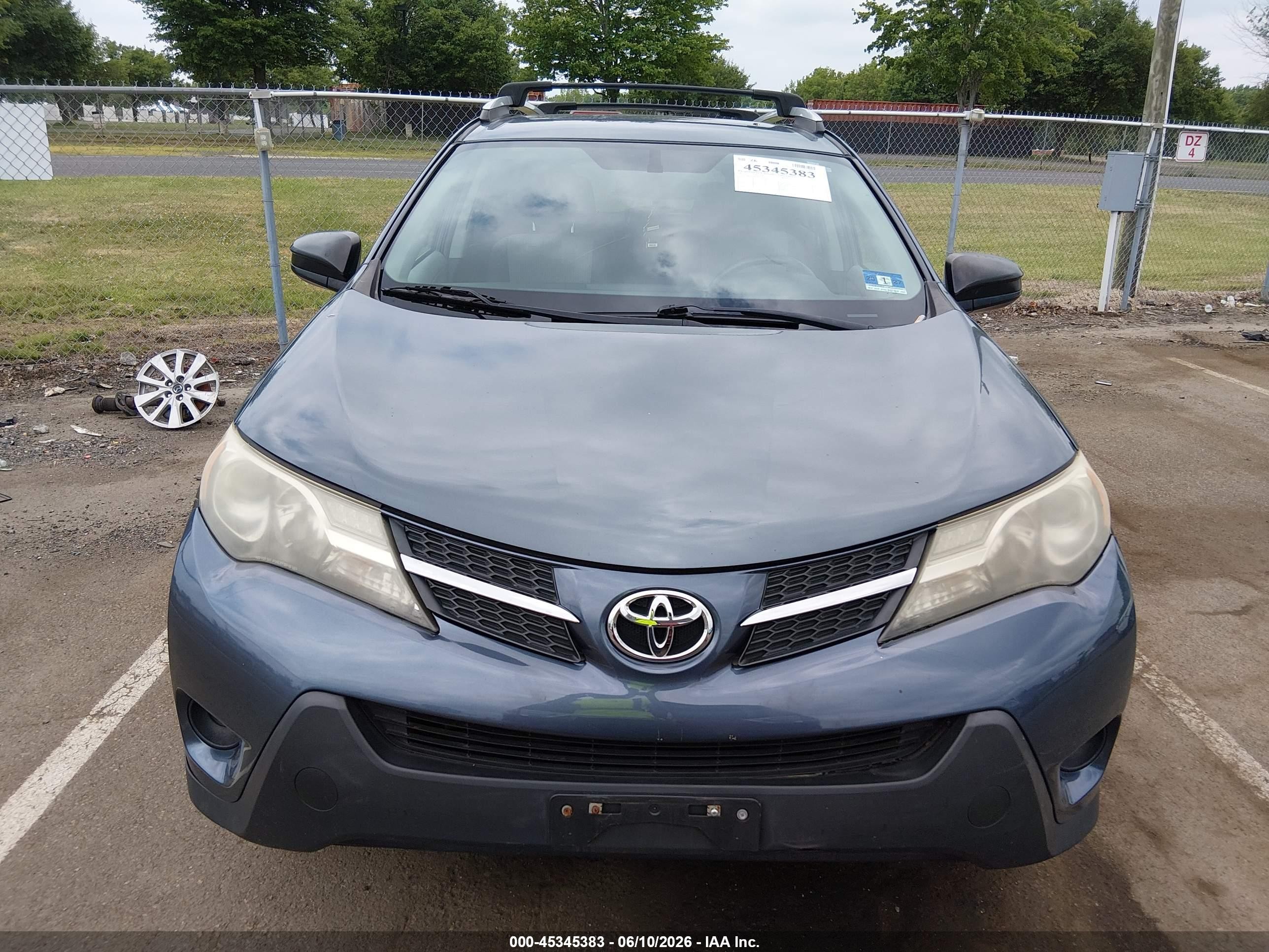 2013 Toyota Rav4 Le Blue vin: 2T3BFREV8DW071478