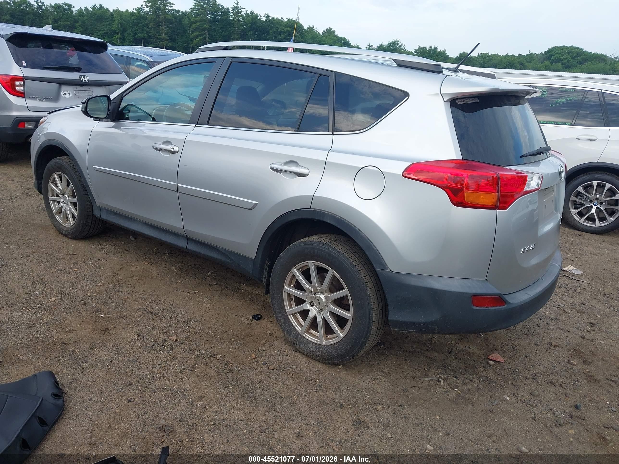 2013 Toyota Rav4 Le Silver vin: 2T3BFREV8DW087759