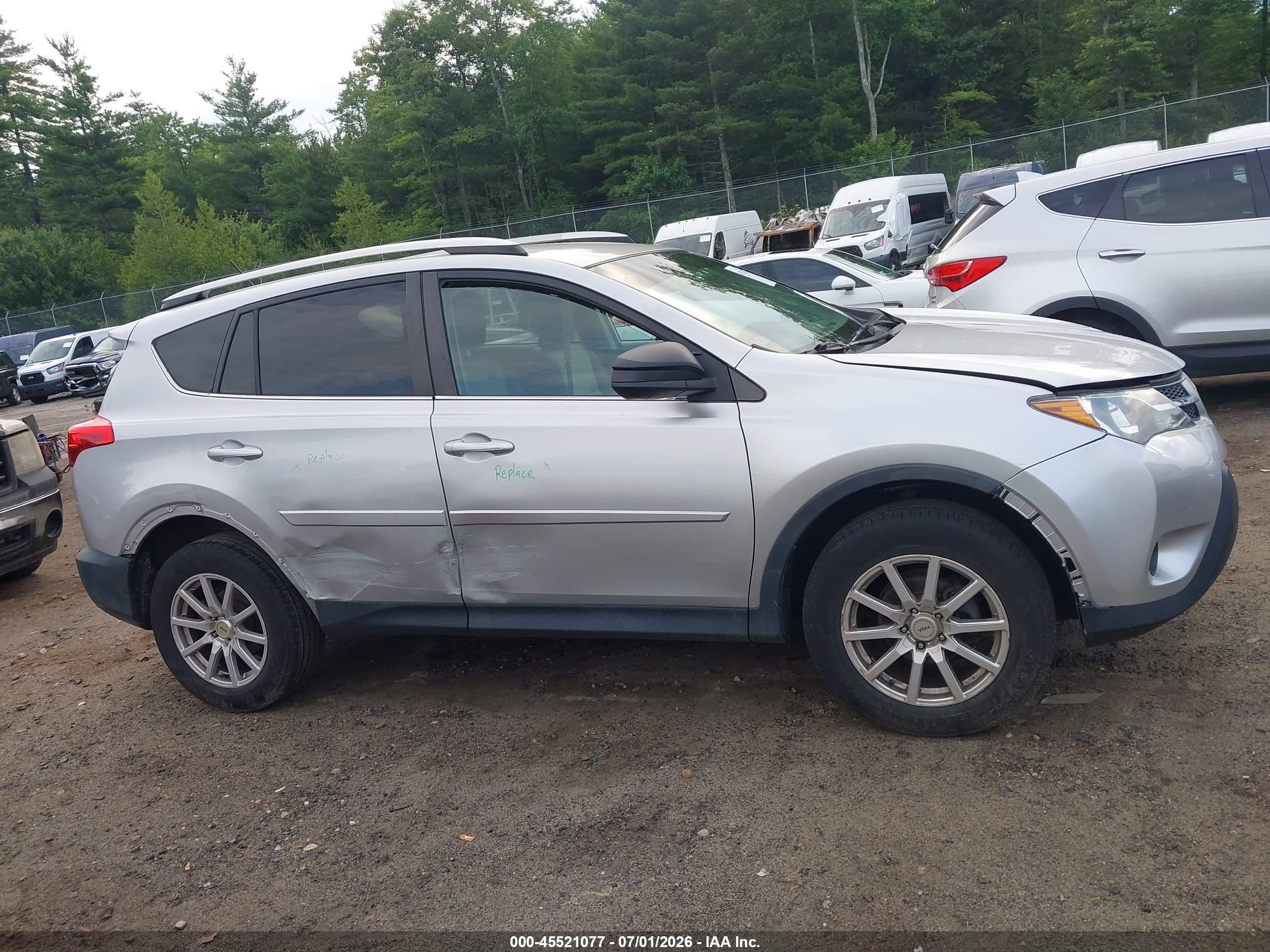 2013 Toyota Rav4 Le Silver vin: 2T3BFREV8DW087759