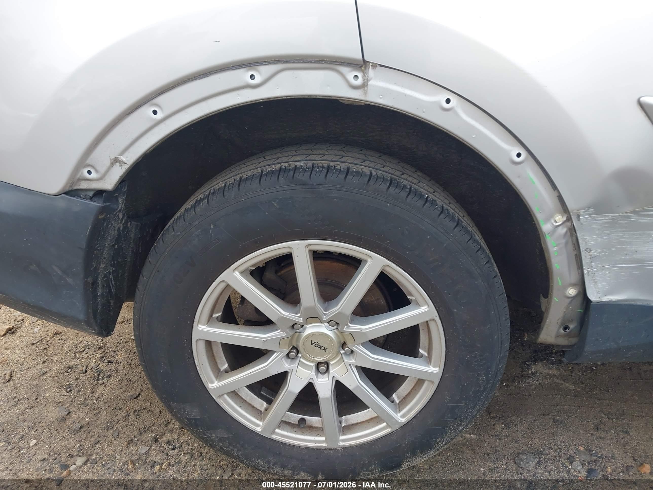 2013 Toyota Rav4 Le Silver vin: 2T3BFREV8DW087759
