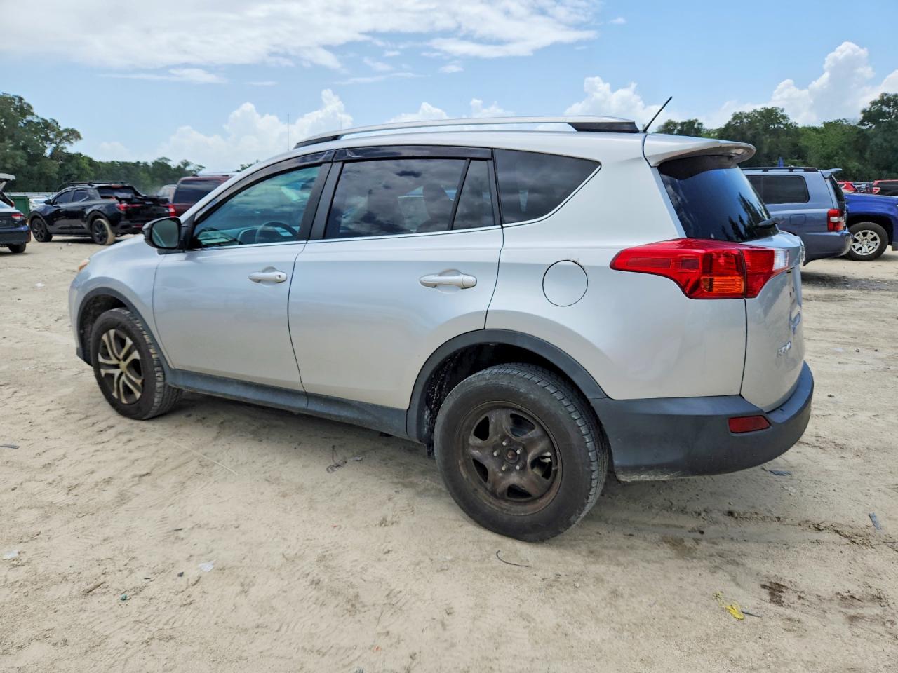 2013 Toyota Rav4 Le Silver vin: 2T3BFREV8DW102227